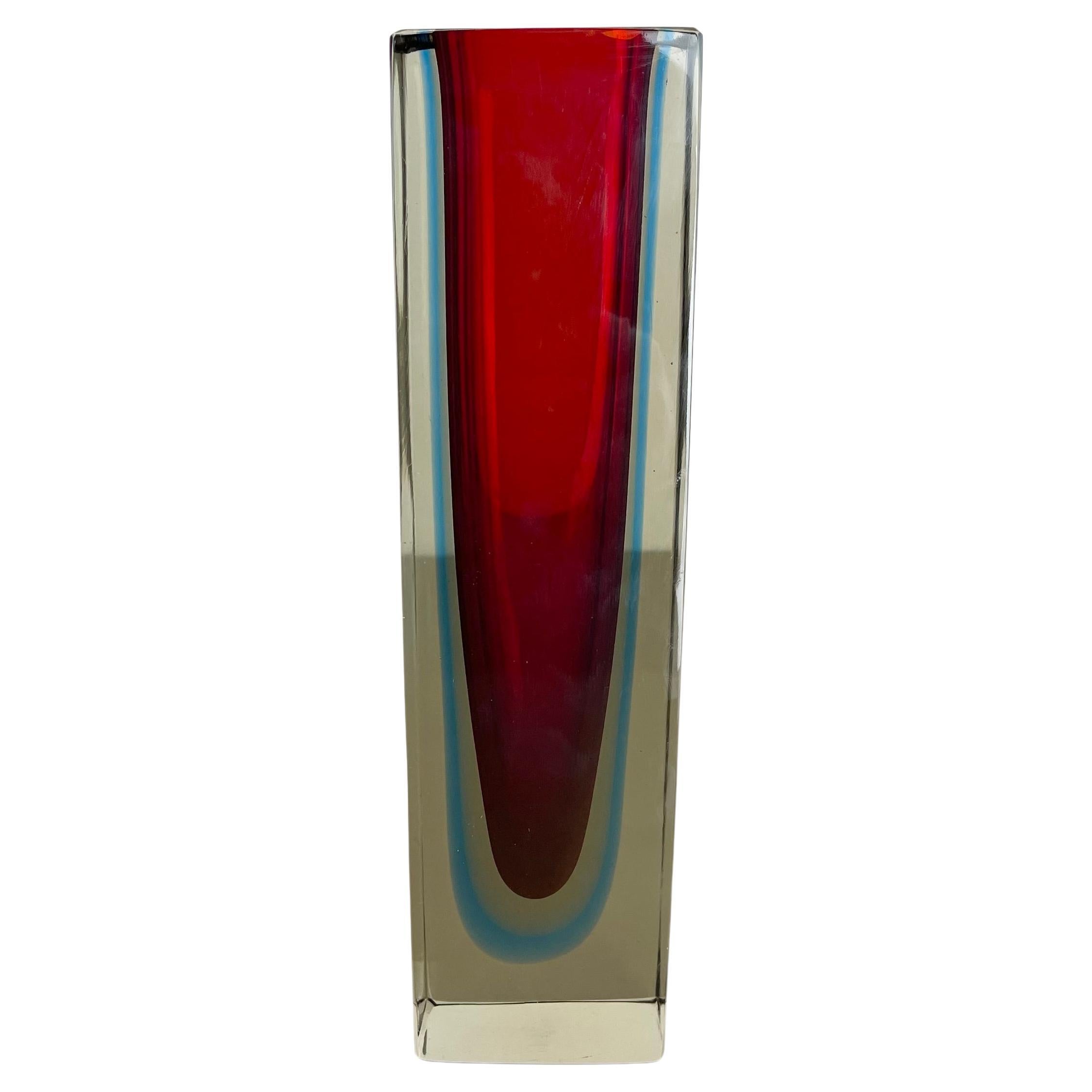 große 26cm 2kg Murano Glass Sommerso Würfelvase Flavio Poli Attr., Italien, 1970