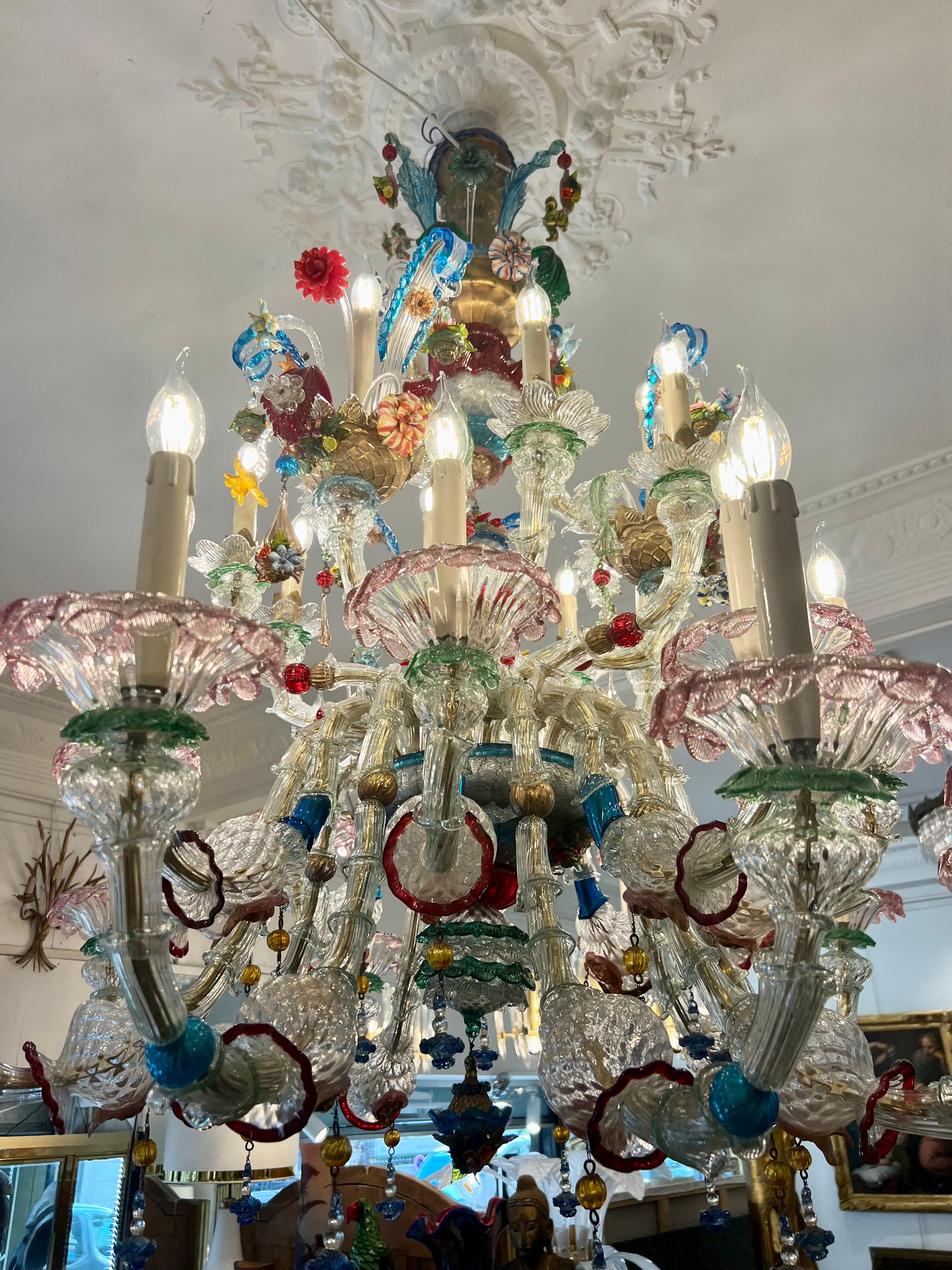 Large 27-lights Venetian Palace Chandelier in Glass, Murano, Italy, early 20th 2