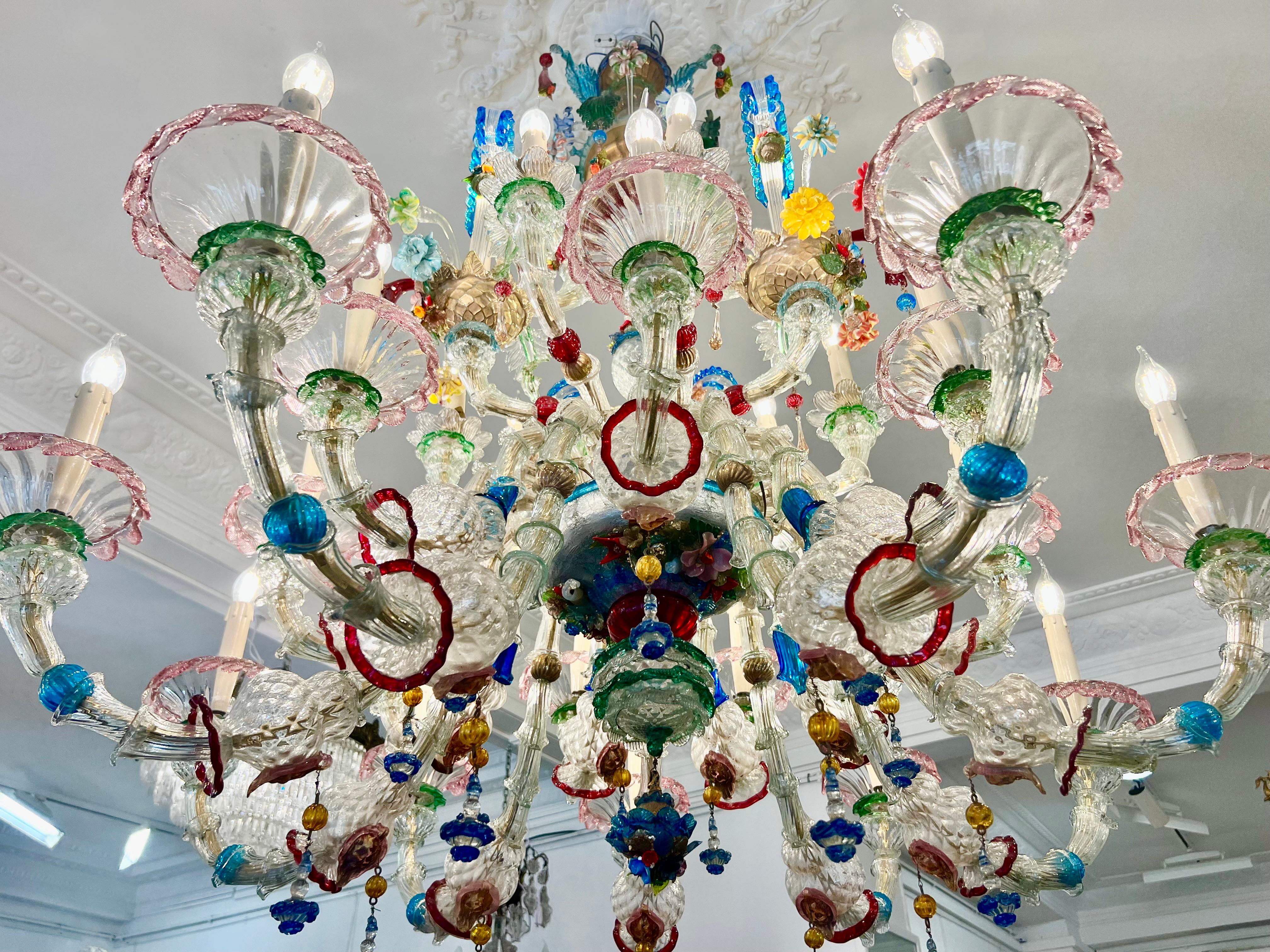 Large 27-lights Venetian Palace Chandelier in Glass, Murano, Italy, early 20th 4
