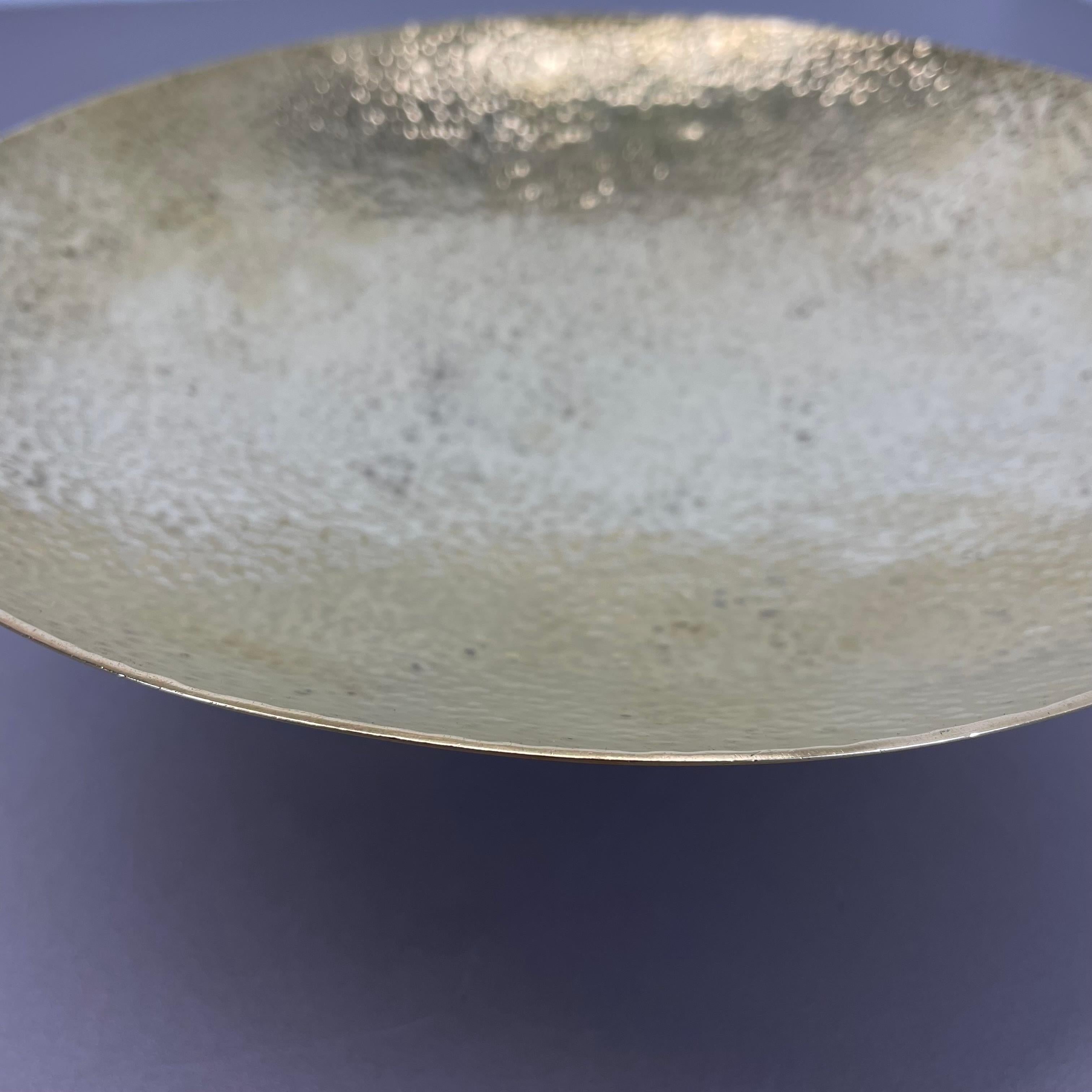 Großes 27cm Messing handgefertigtes Muschelplatten-Schreibtischelement im Auböck-Stil, Österreich, 1950er Jahre im Angebot 4