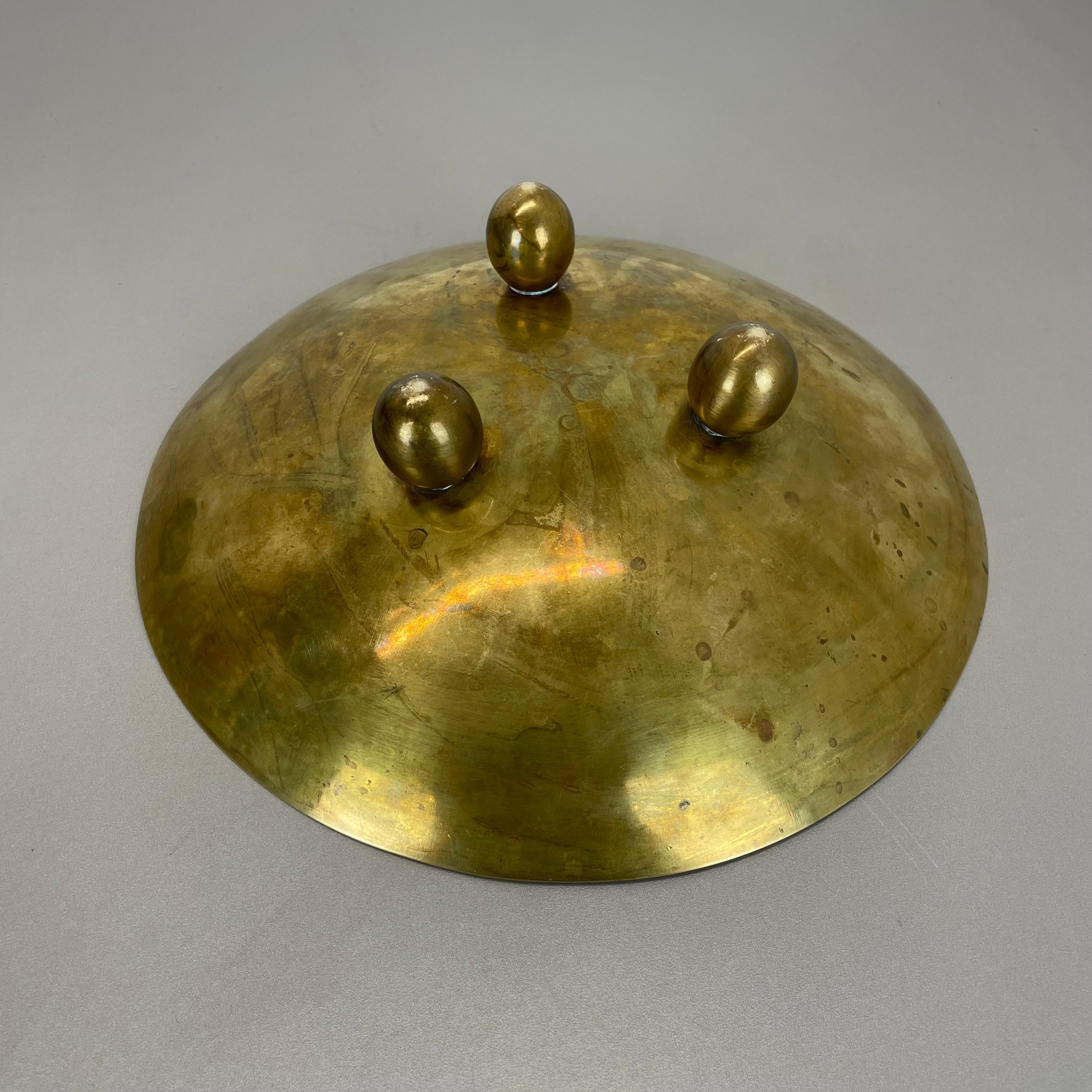 Großes 27cm Messing handgefertigtes Muschelplatten-Schreibtischelement im Auböck-Stil, Österreich, 1950er Jahre im Angebot 9