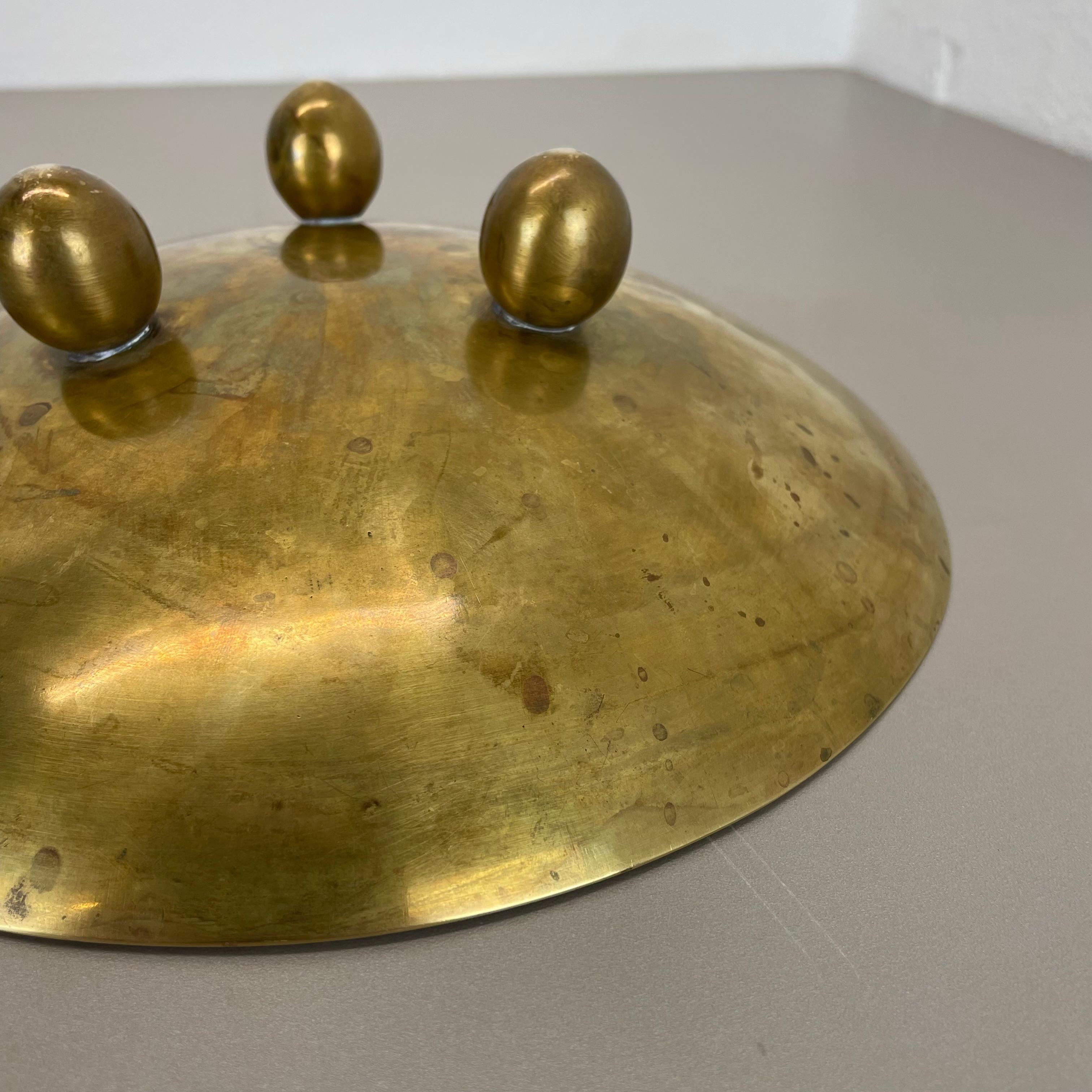 Großes 27cm Messing handgefertigtes Muschelplatten-Schreibtischelement im Auböck-Stil, Österreich, 1950er Jahre im Angebot 13