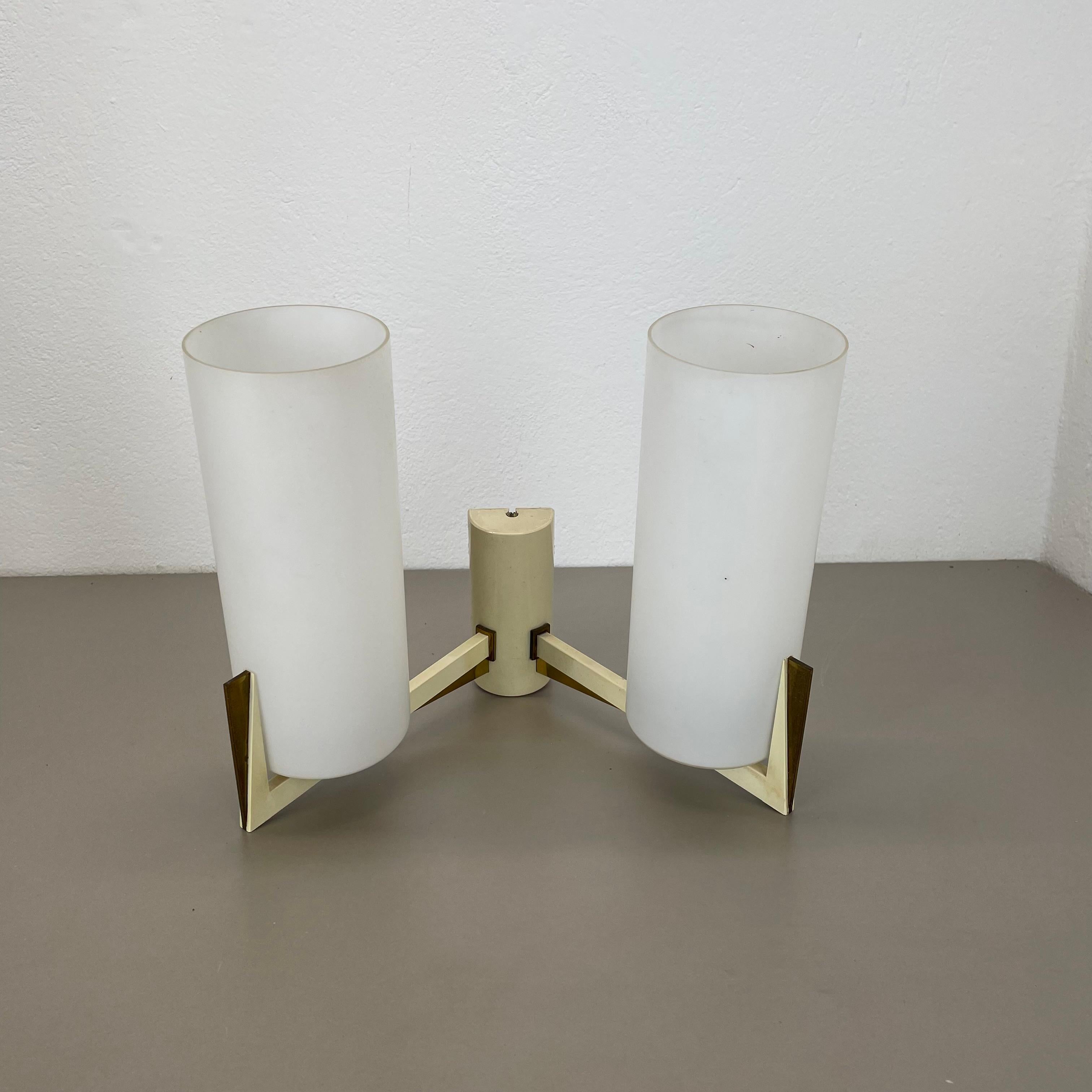 Large 28cm Modernist Brass and glass Theatre Wall Light Sconce, France, 1950s For Sale 3