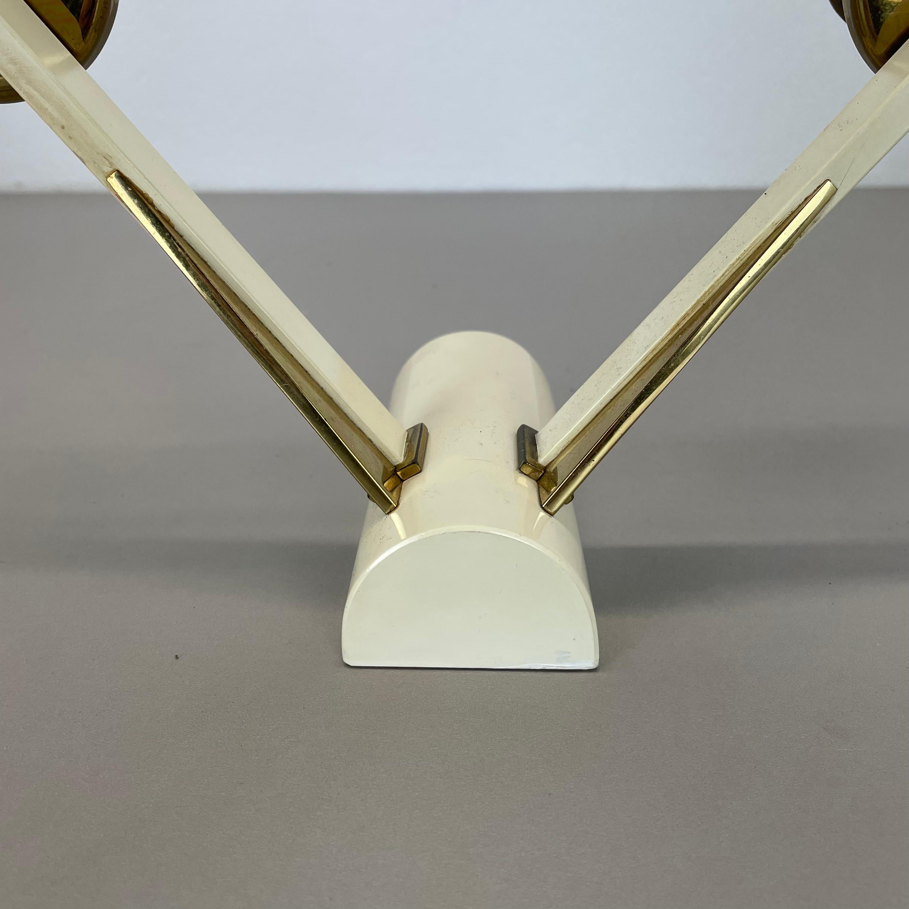 Large 28cm Modernist Brass and glass Theatre Wall Light Sconce, France, 1950s For Sale 11