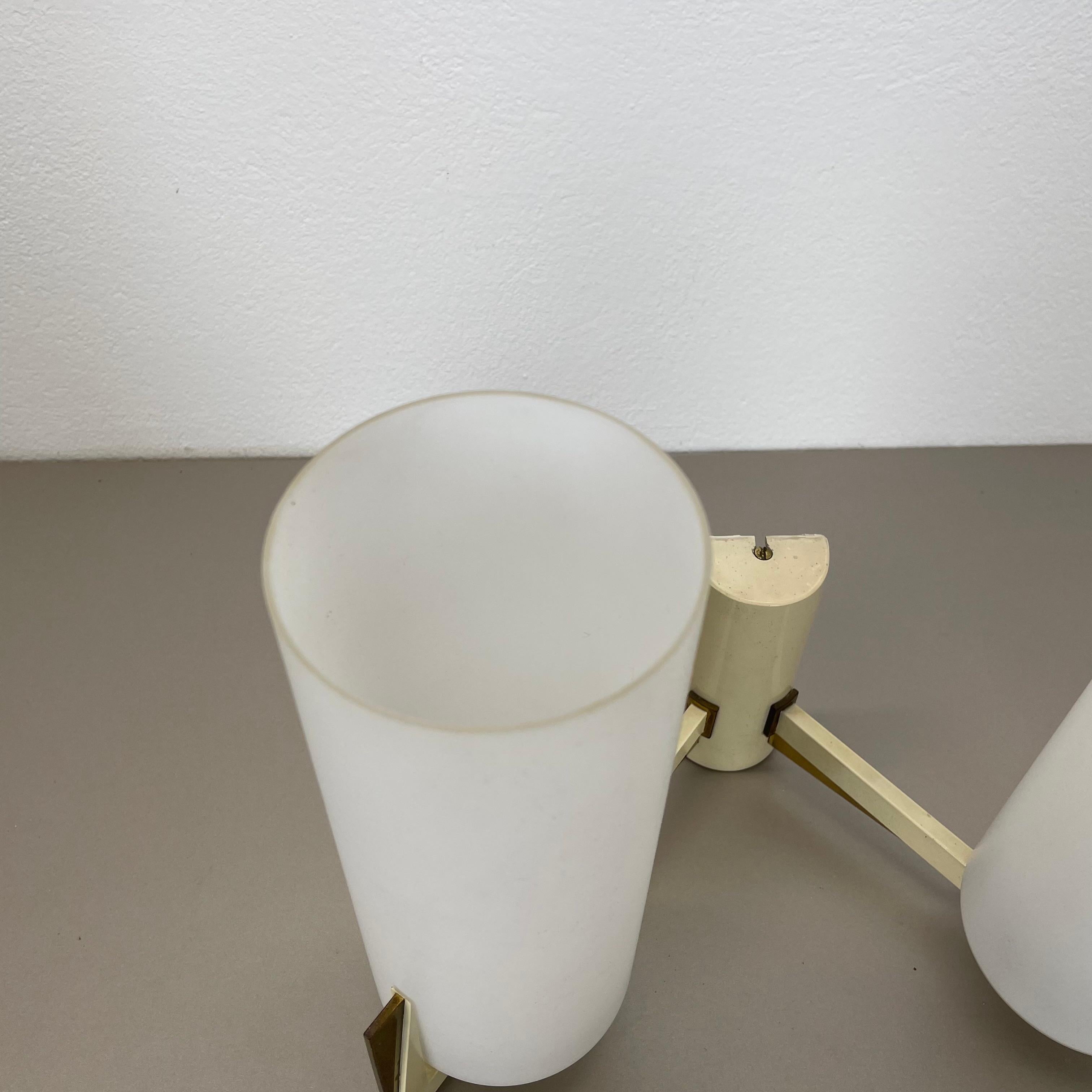 Large 28cm Modernist Brass and glass Theatre Wall Light Sconce, France, 1950s For Sale 1