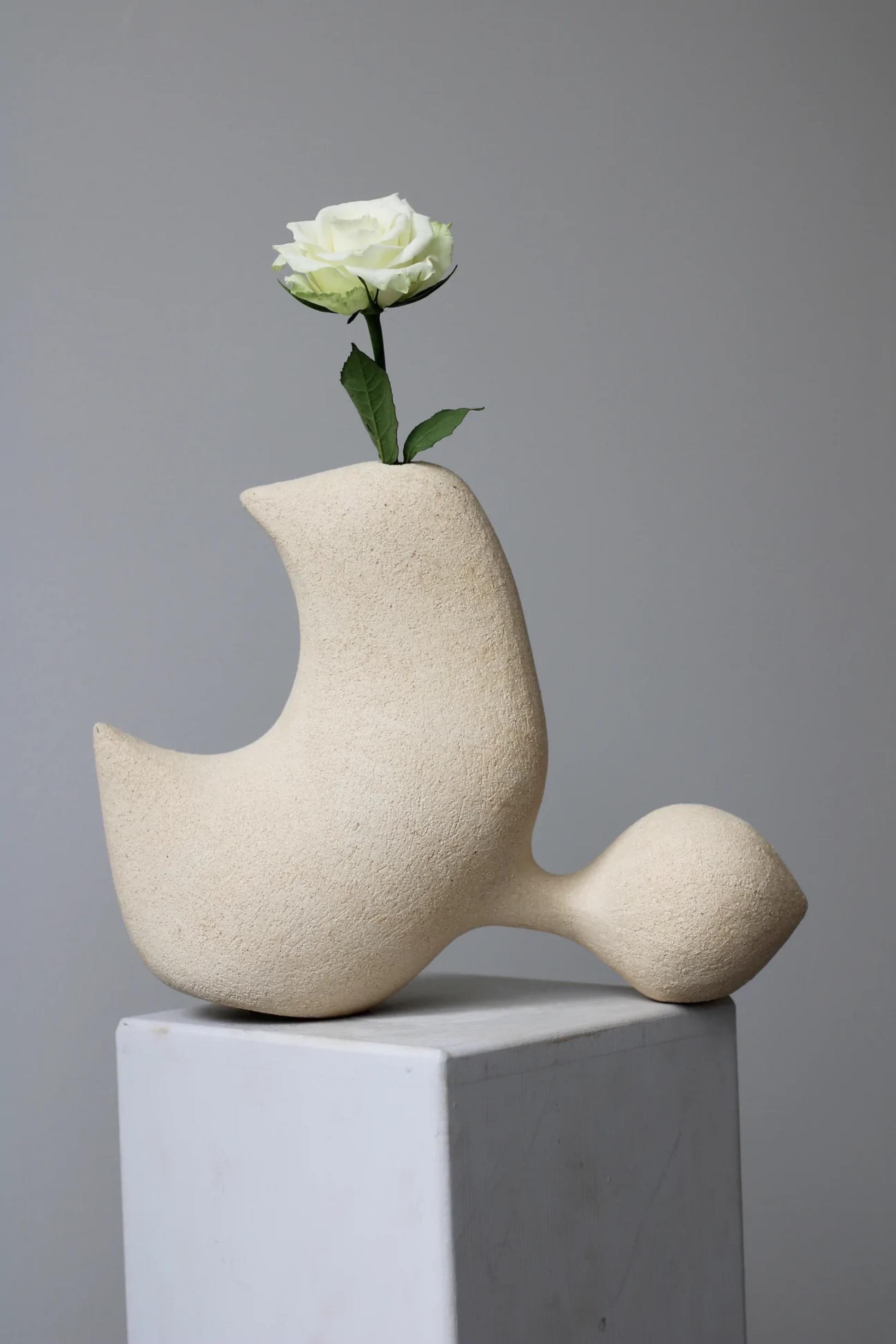 Large 2nd Generation Pleomorph 30 sculpture by Abid Javed
Dimensions: W 65 x D 10 x 50 cm (Dimensions are variable)
Materials: Ceramic stoneware.
Available in multiple clay body and size options.

Ceramic stoneware vessel. Clear-glazed