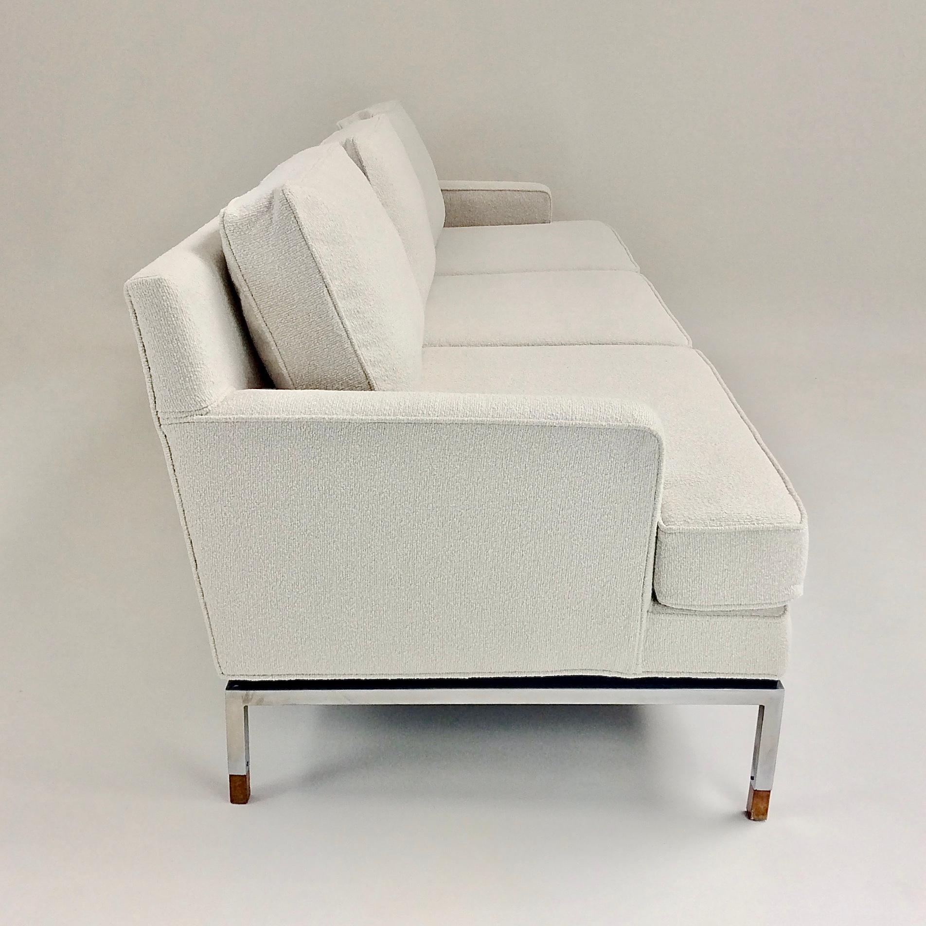 Mid-20th Century Large 3 Seats Sofa, Dunbar Edition, circa 1960, United-States