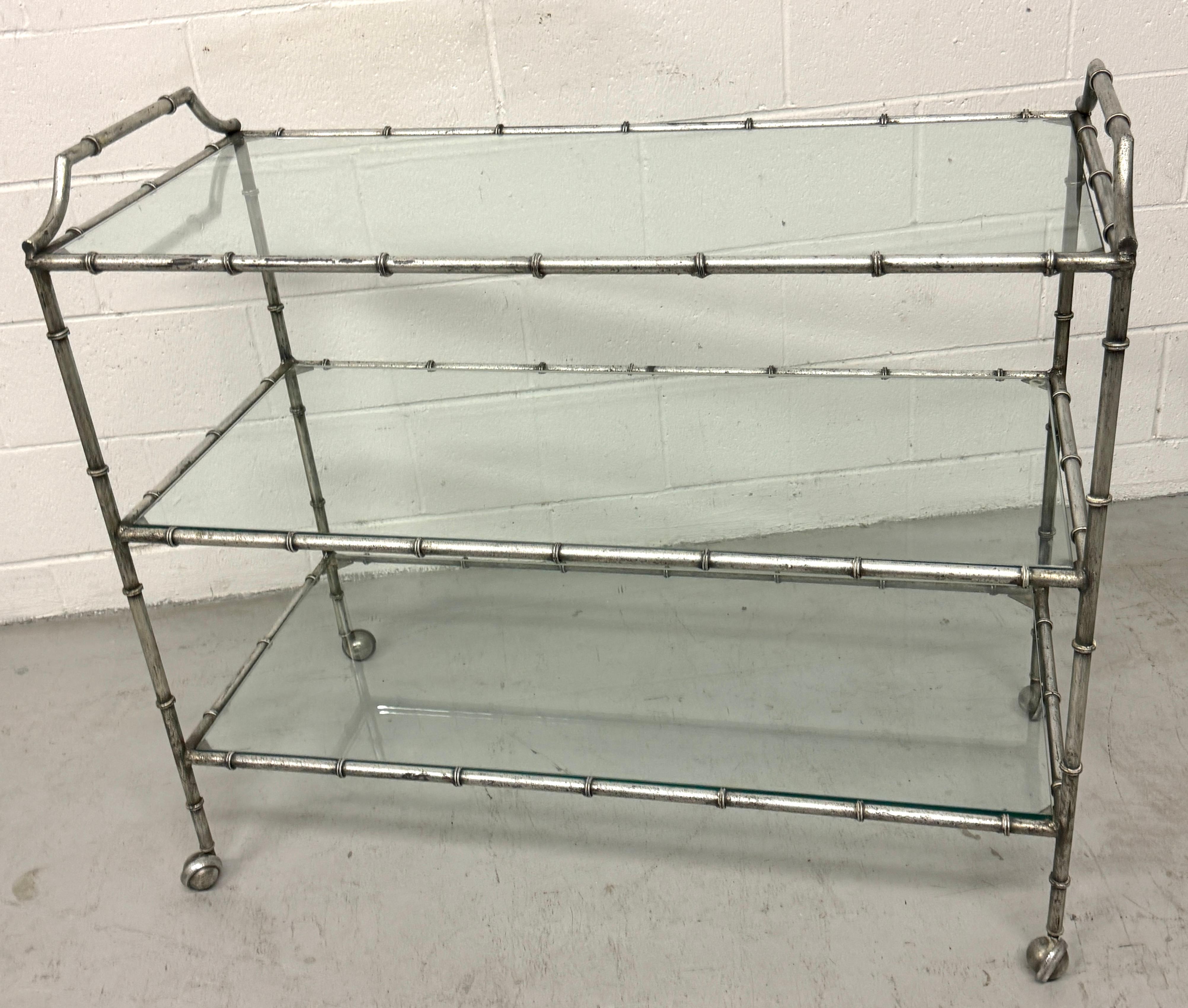 Grande table roulante/chariot de bar à 3 niveaux de Maison Jansen Faux Bois Silver-Leaf en vente 4