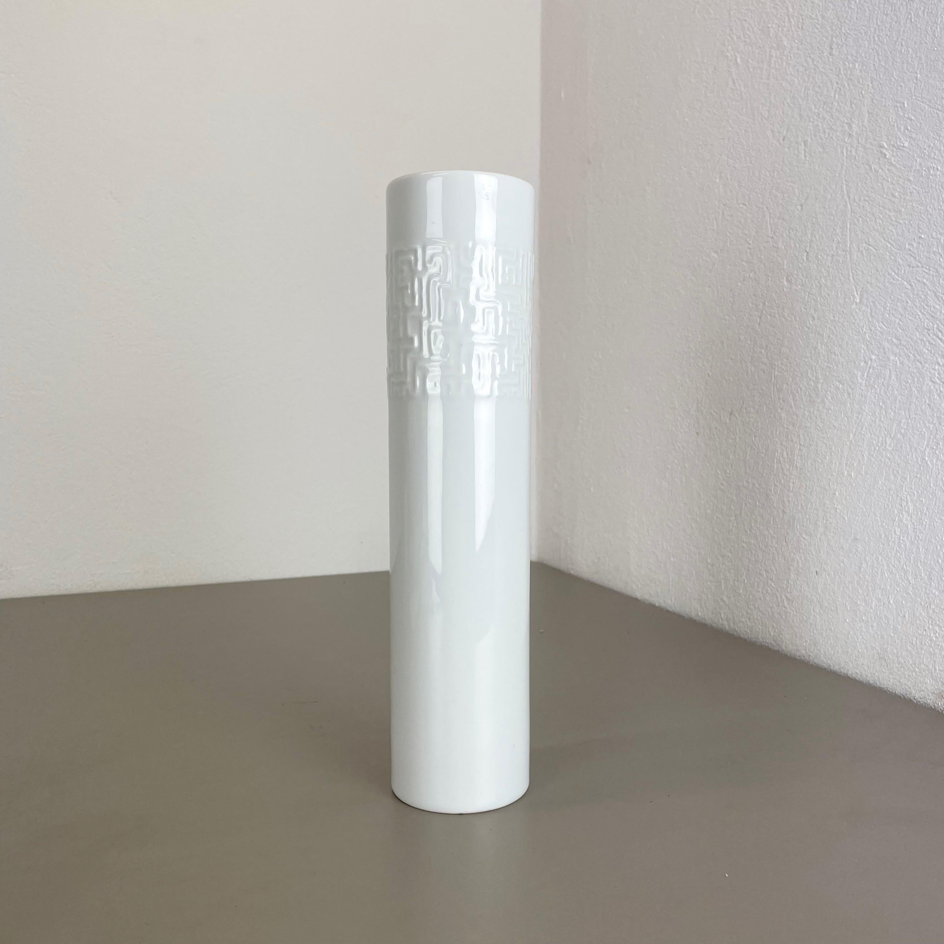 Vasi astratti in porcellana di Cuno Fischer per Rosenthal, Germania, 1980 in vendita 7