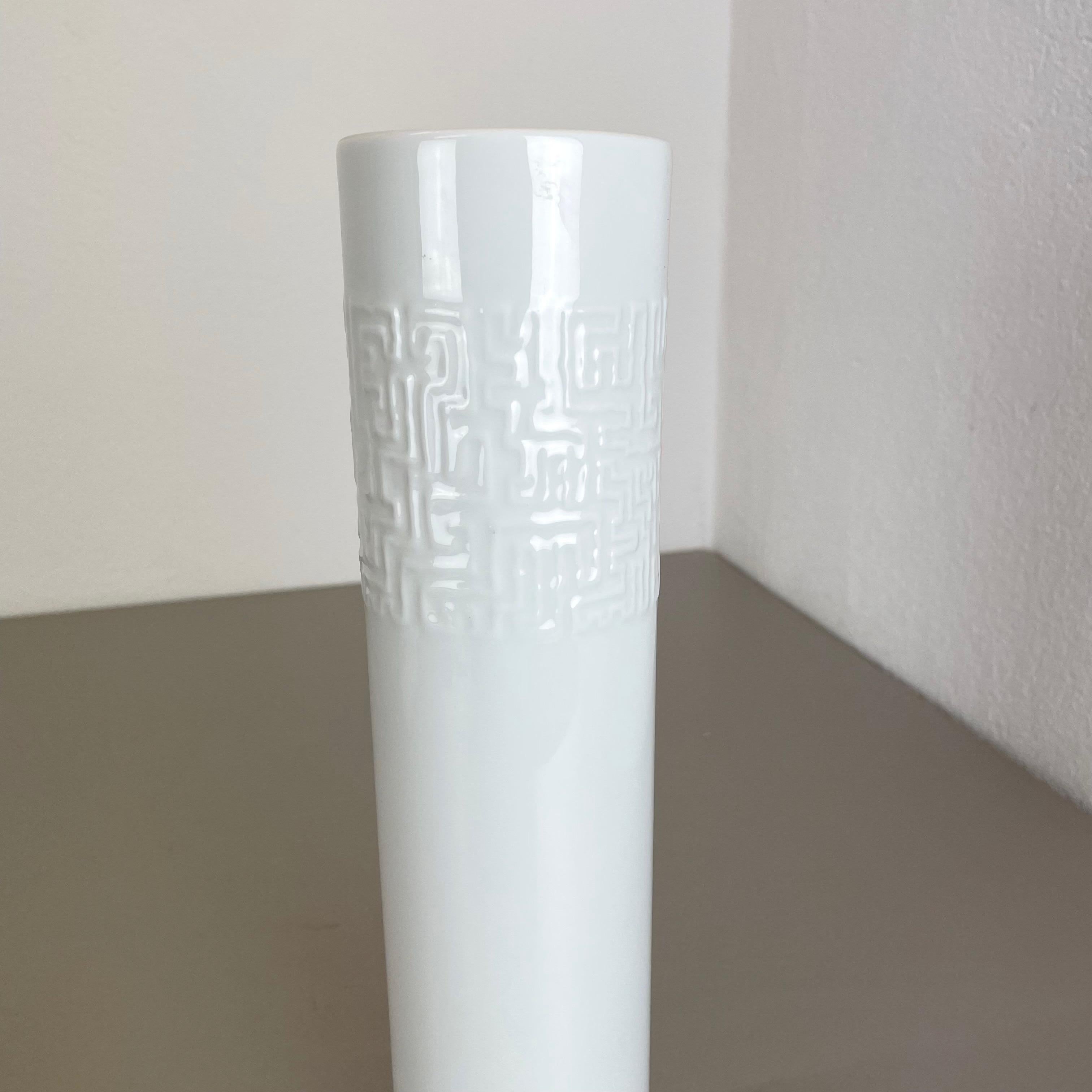 Vasi astratti in porcellana di Cuno Fischer per Rosenthal, Germania, 1980 in vendita 8