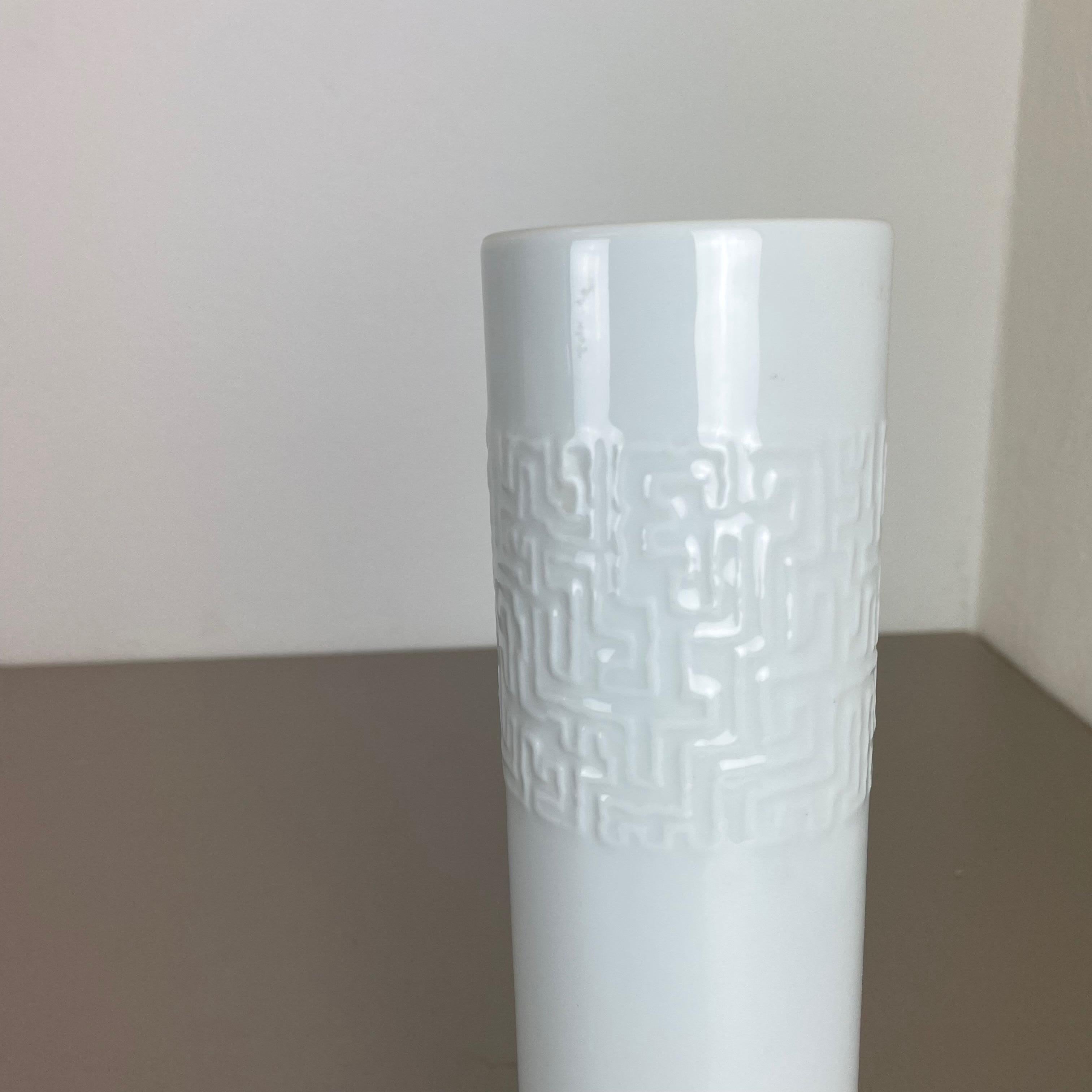 Porcellana Vasi astratti in porcellana di Cuno Fischer per Rosenthal, Germania, 1980 in vendita