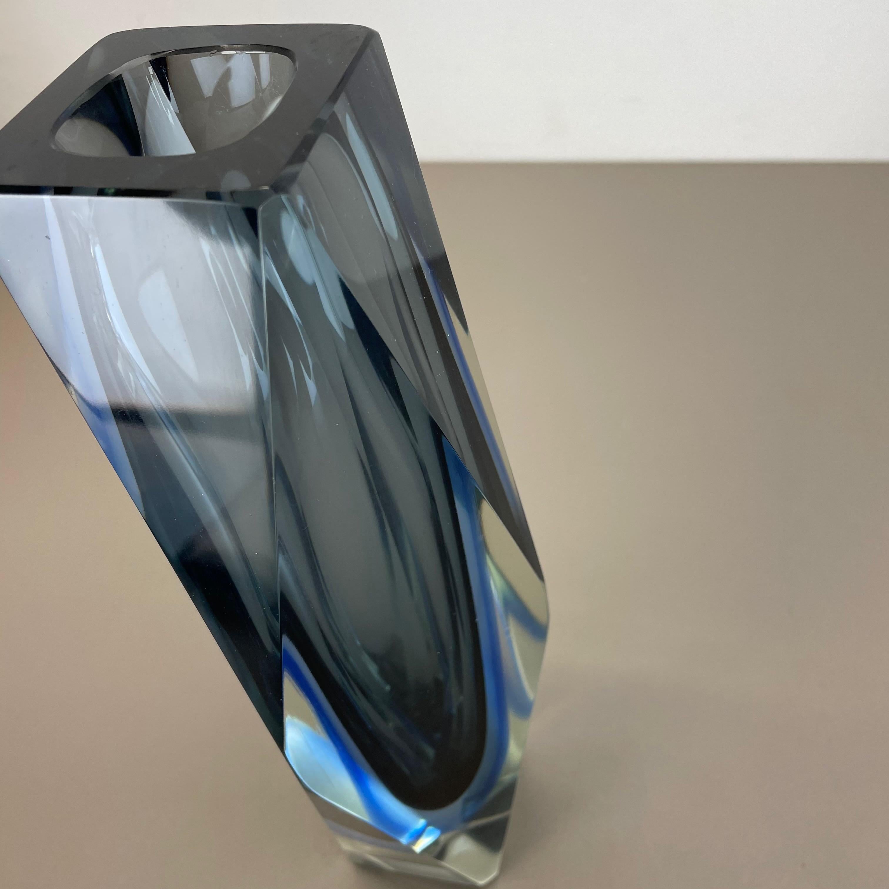 Large Blue Mandruzzato Faceted Glass Sommerso Vase, Murano, Italy 1970s 4