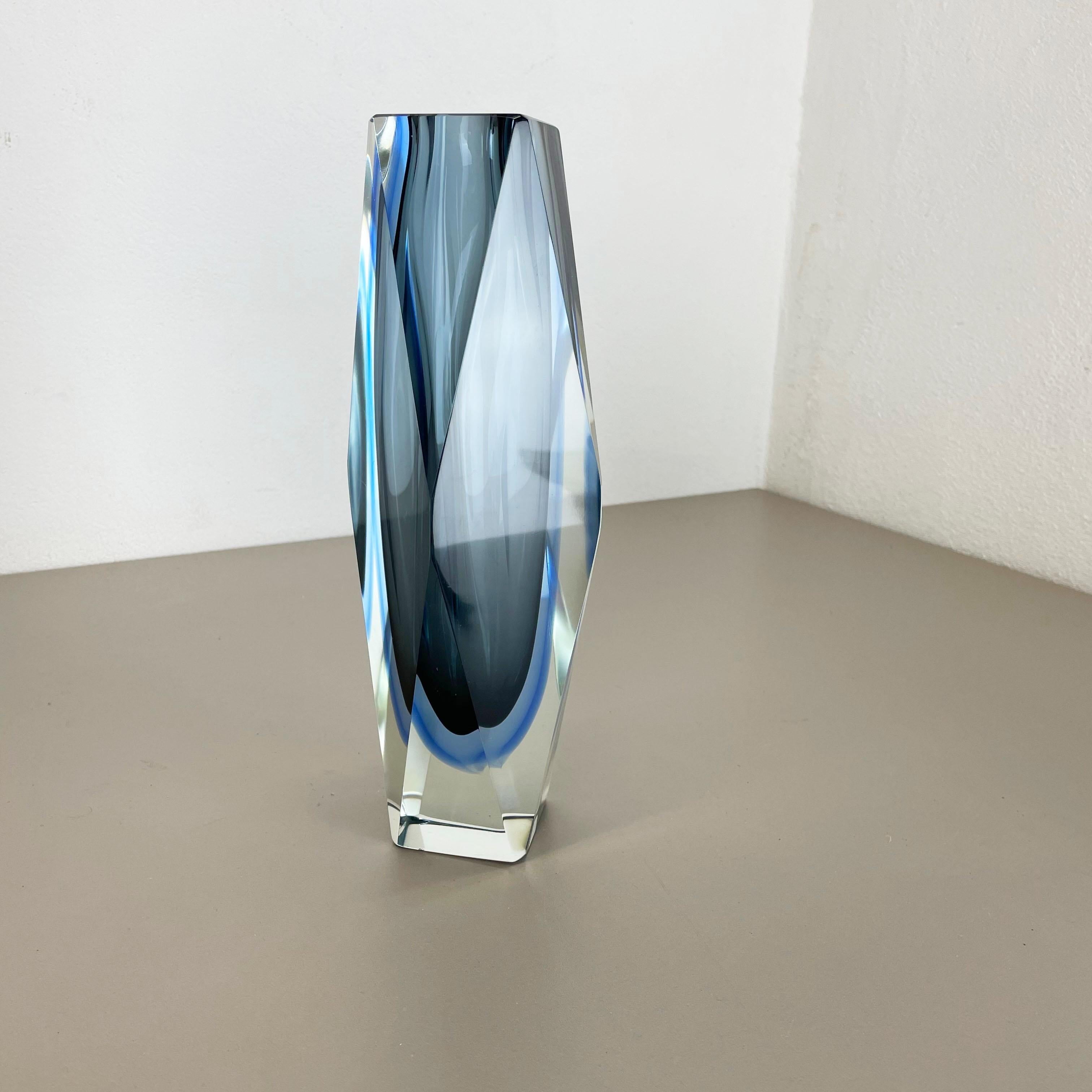 Mid-Century Modern Large Blue Mandruzzato Faceted Glass Sommerso Vase, Murano, Italy 1970s
