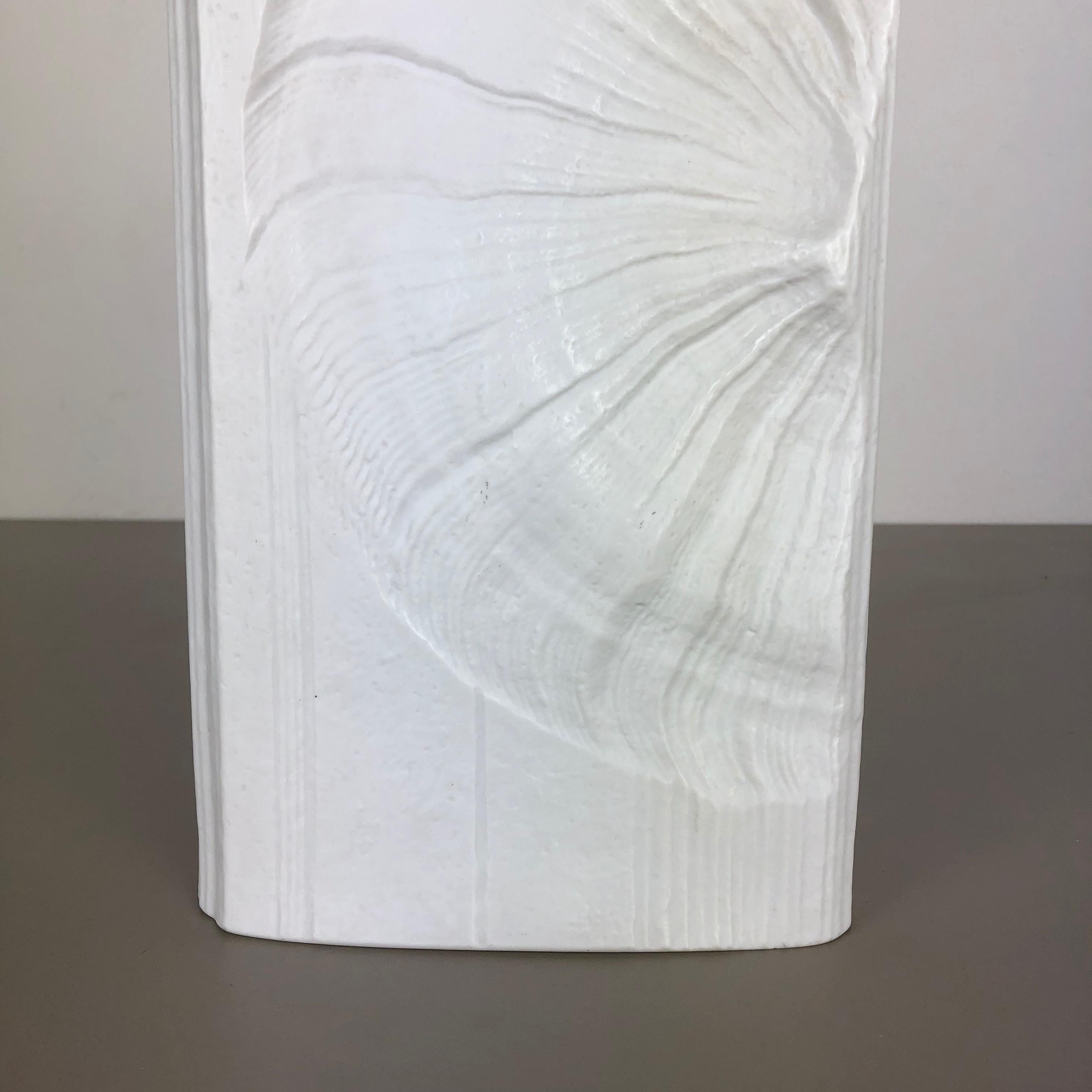 Large OP Art Vase Porcelain German Vase by Martin Freyer for Rosenthal In Good Condition In Kirchlengern, DE