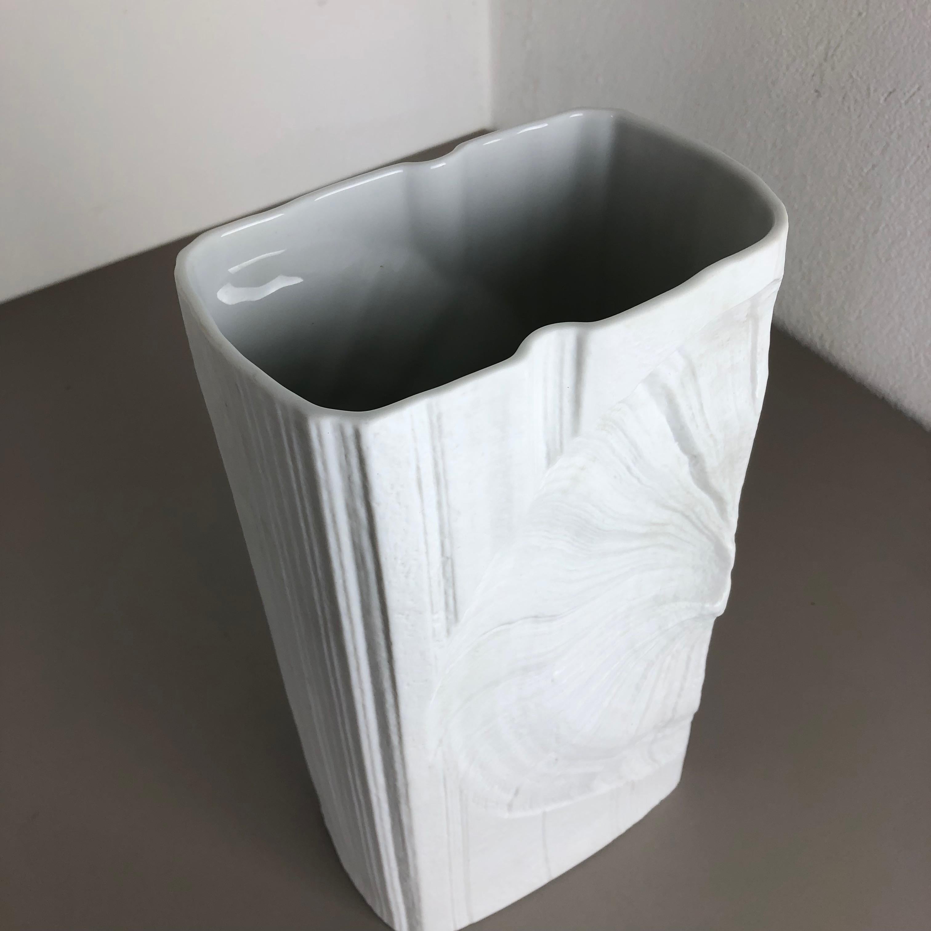 Large OP Art Vase Porcelain German Vase by Martin Freyer for Rosenthal 2