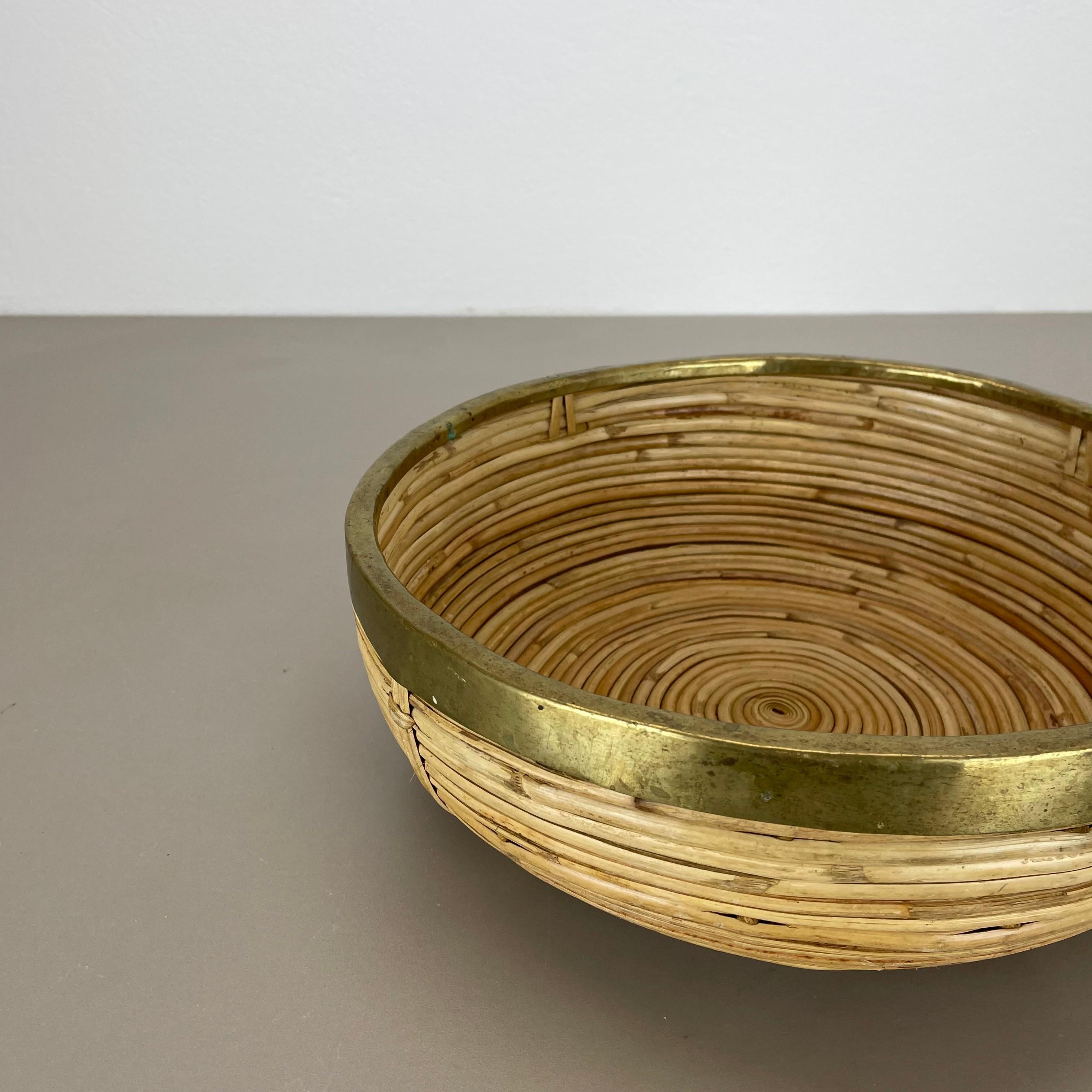 Mid-Century Modern Large 30cm Rattan and Brass Bowl element  in Crespi Albini Style, Italy, 1970s For Sale