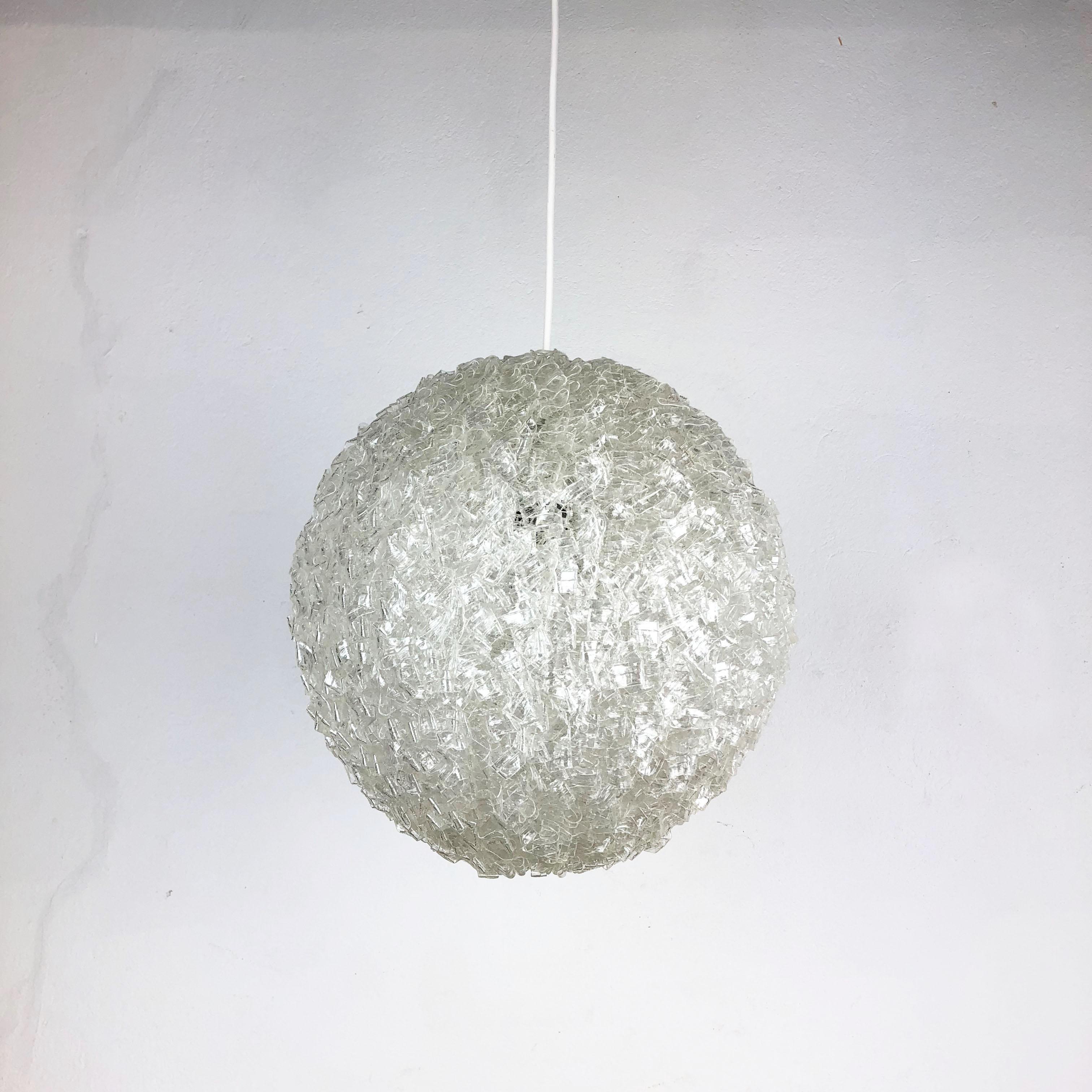 Article:

Bubble hanging light


Origin: 

Germany


Age: 

1970s



This hanging light was designed and produced in Germany in the 1970s. This light is made of acrylic glass plastic in bubble optic and has a metal fixation at the top. the light