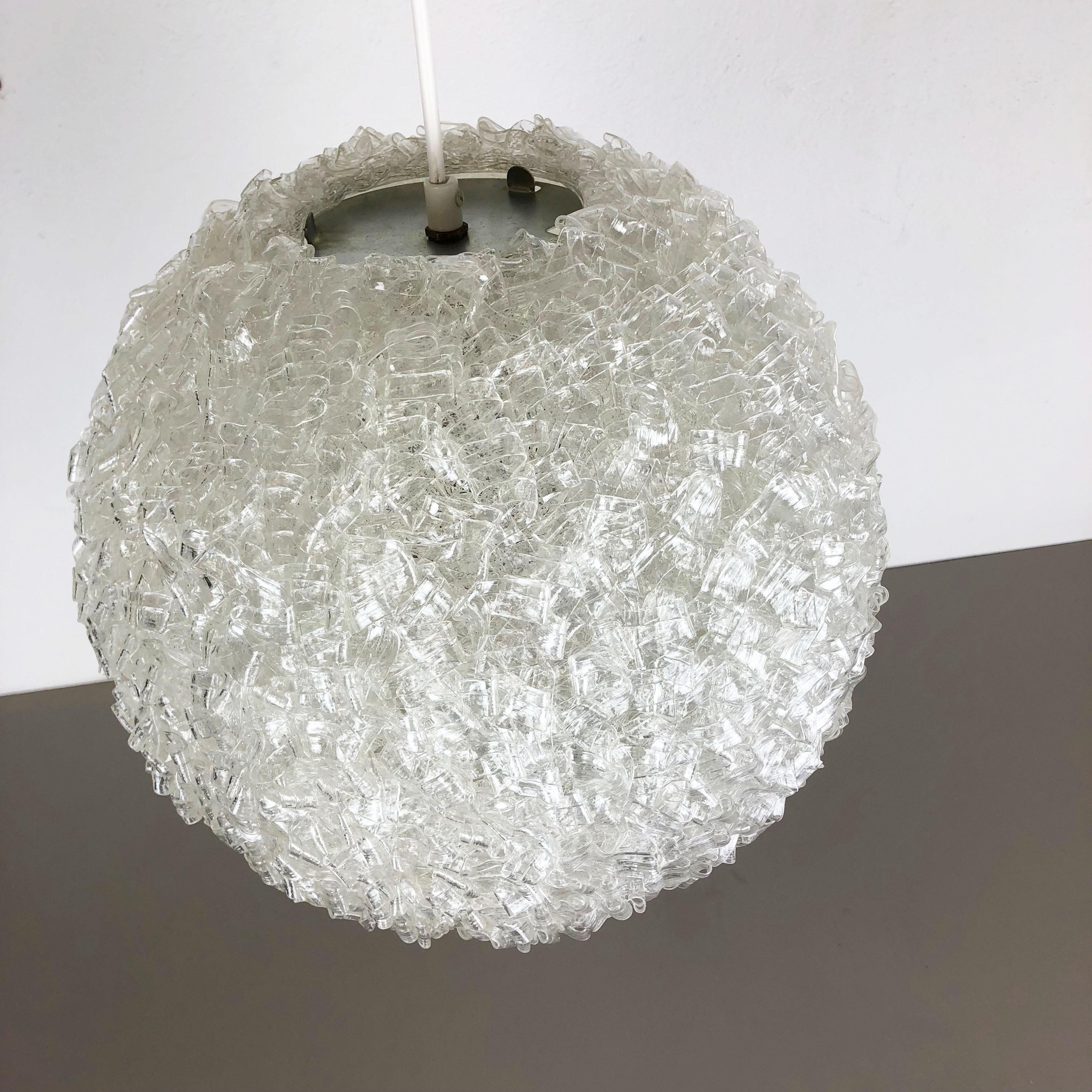 large 33cm acrylic plastic Bubble Hanging SPUTNIK Panton Style, Germany 1970s In Good Condition For Sale In Kirchlengern, DE