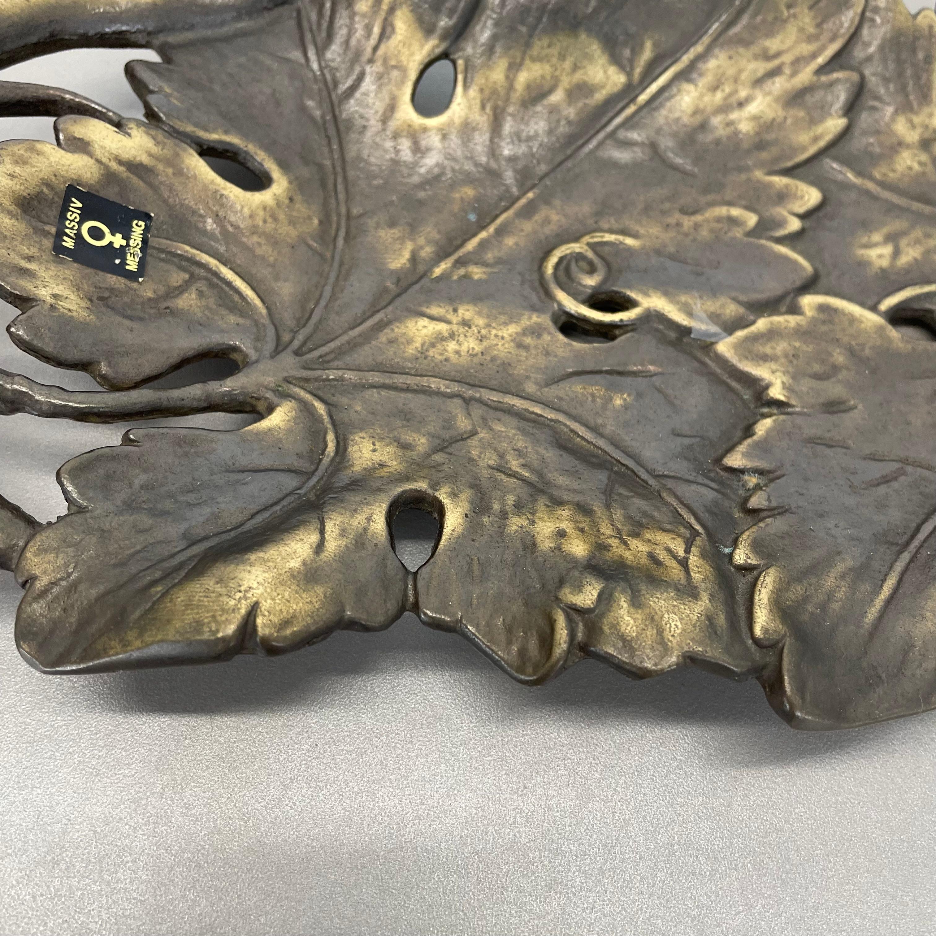 20th Century Large 34cm Brass Shell Plate Element Auböck Hagenauer Era, Germany, 1970s For Sale
