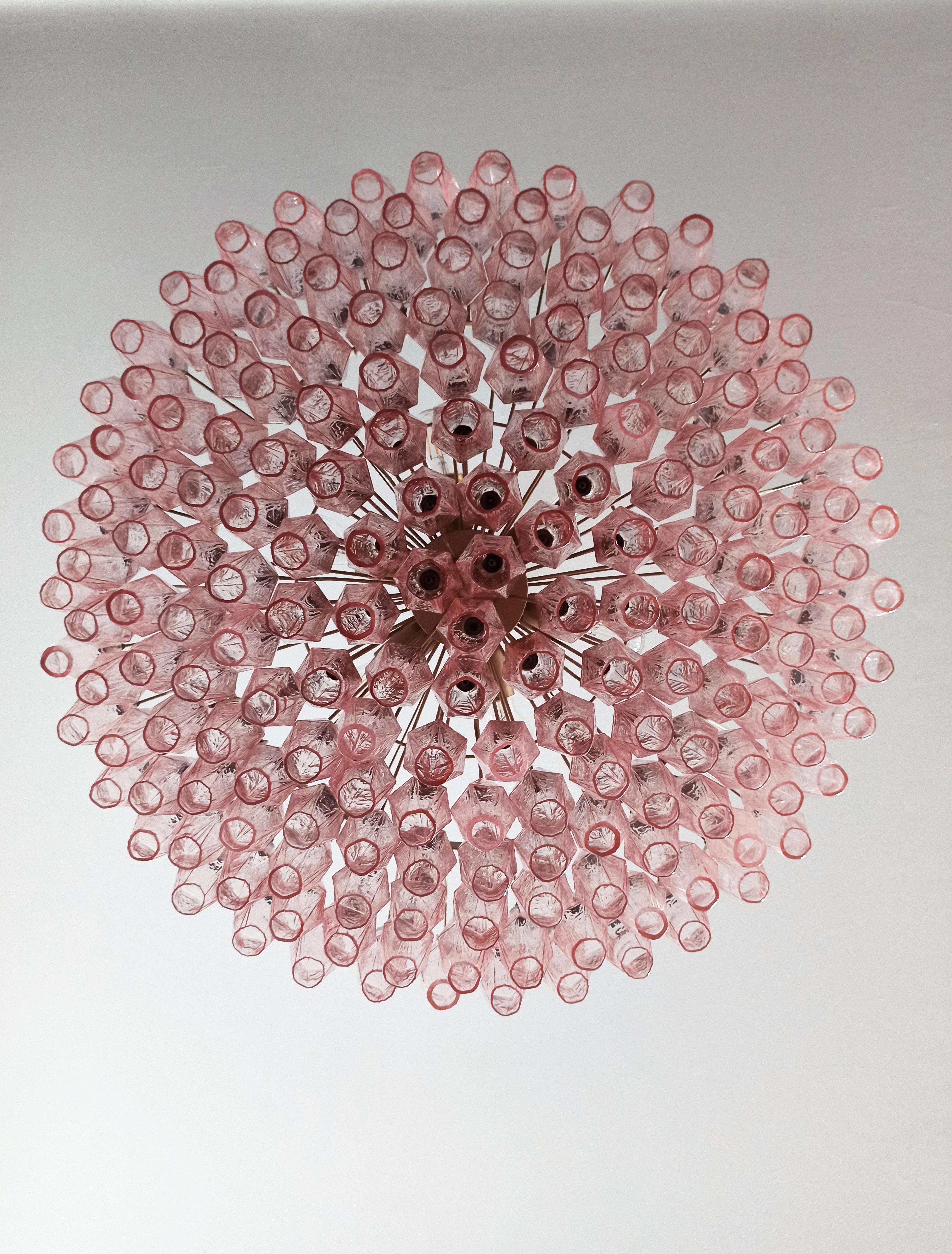 Late 20th Century Large 35.4” Eclectic Pink Murano Chandelier in the style of Carlo Scarpa. For Sale