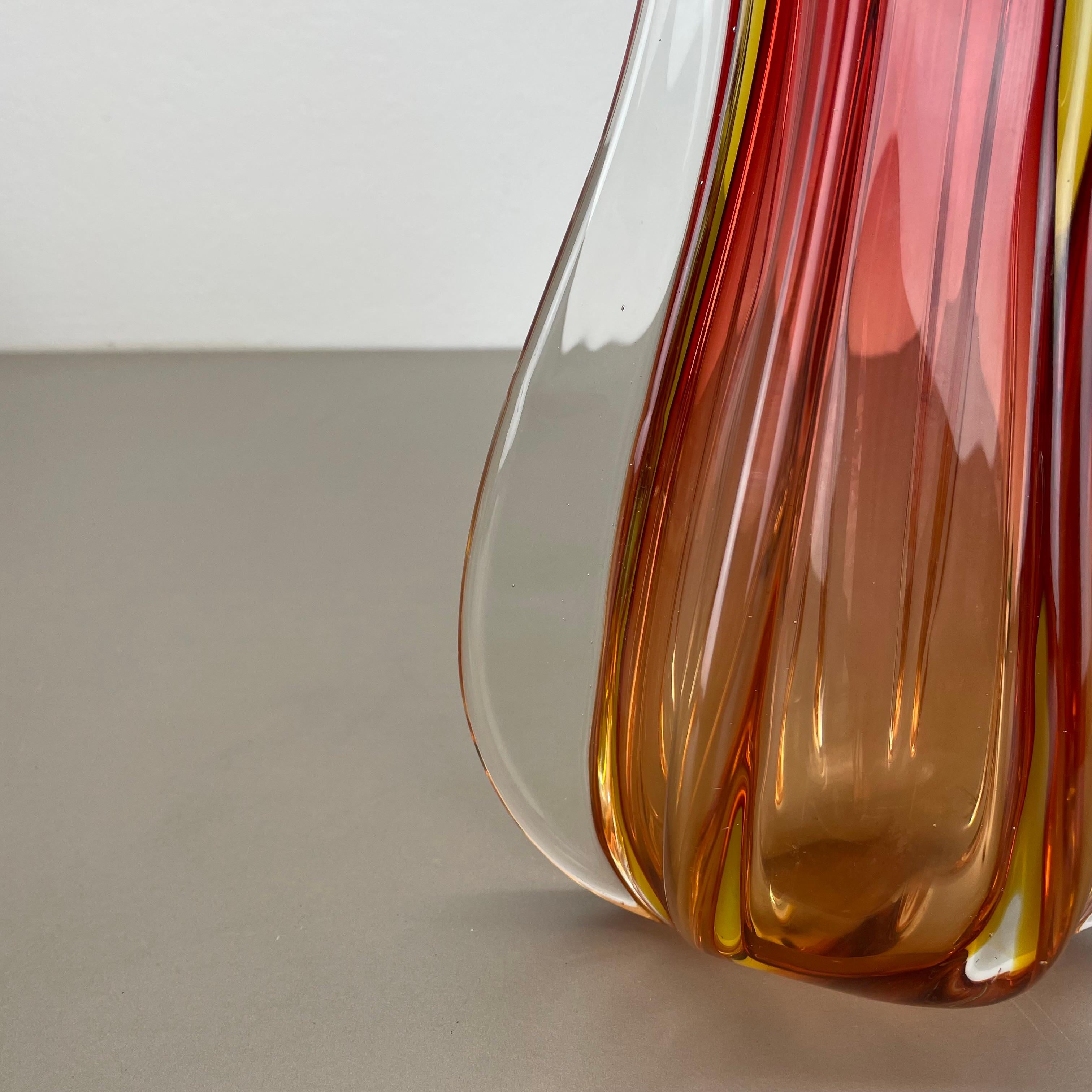 Große 35cm 2.4kg farbenfrohe Glasvase von Flavio Poli zugeschrieben, Murano, Italien 1970er Jahre (Italienisch) im Angebot