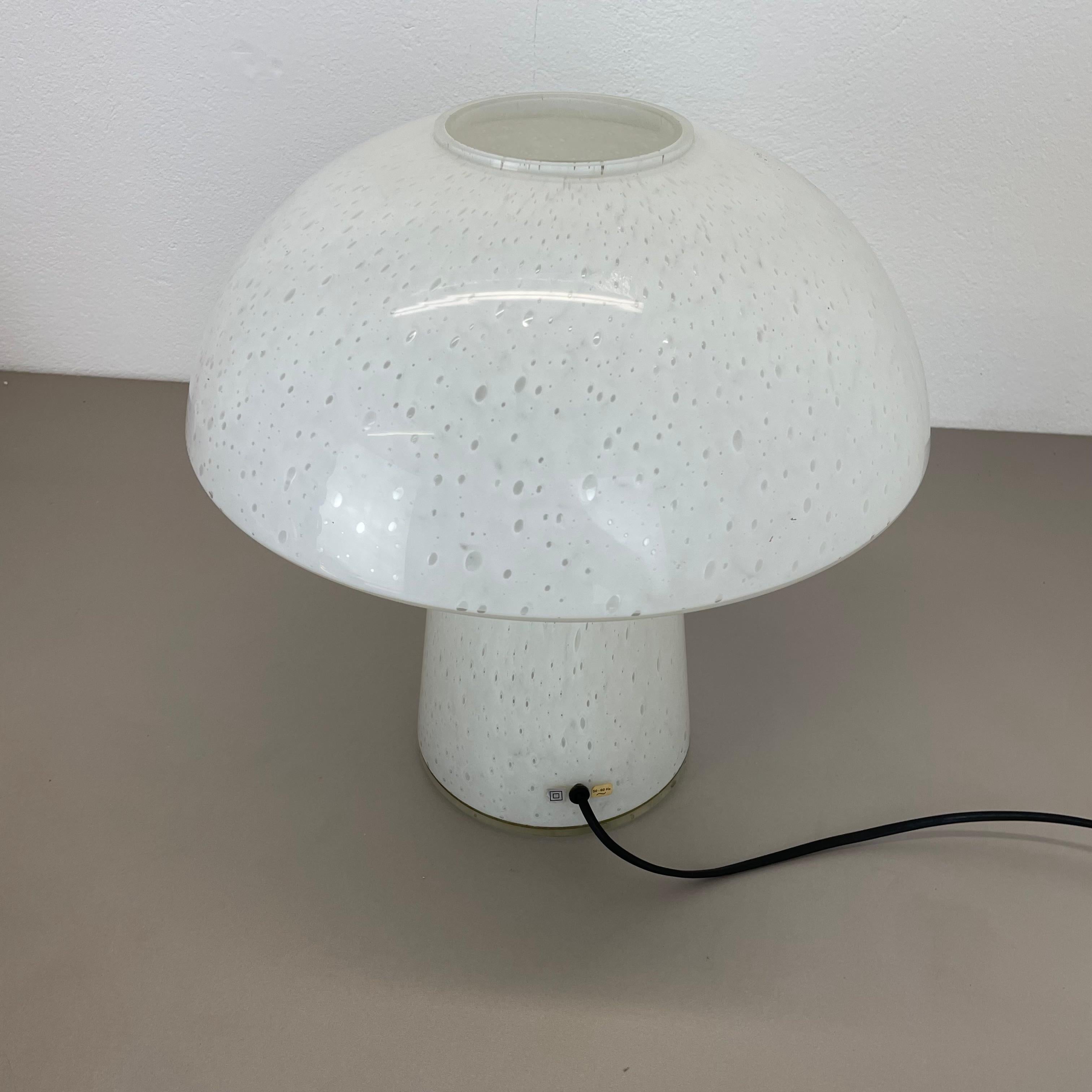 Grande lampada da tavolo UFO in vetro da 36 cm Realizzata da Glashütte Limburg, Germania, anni '70 in vendita 6
