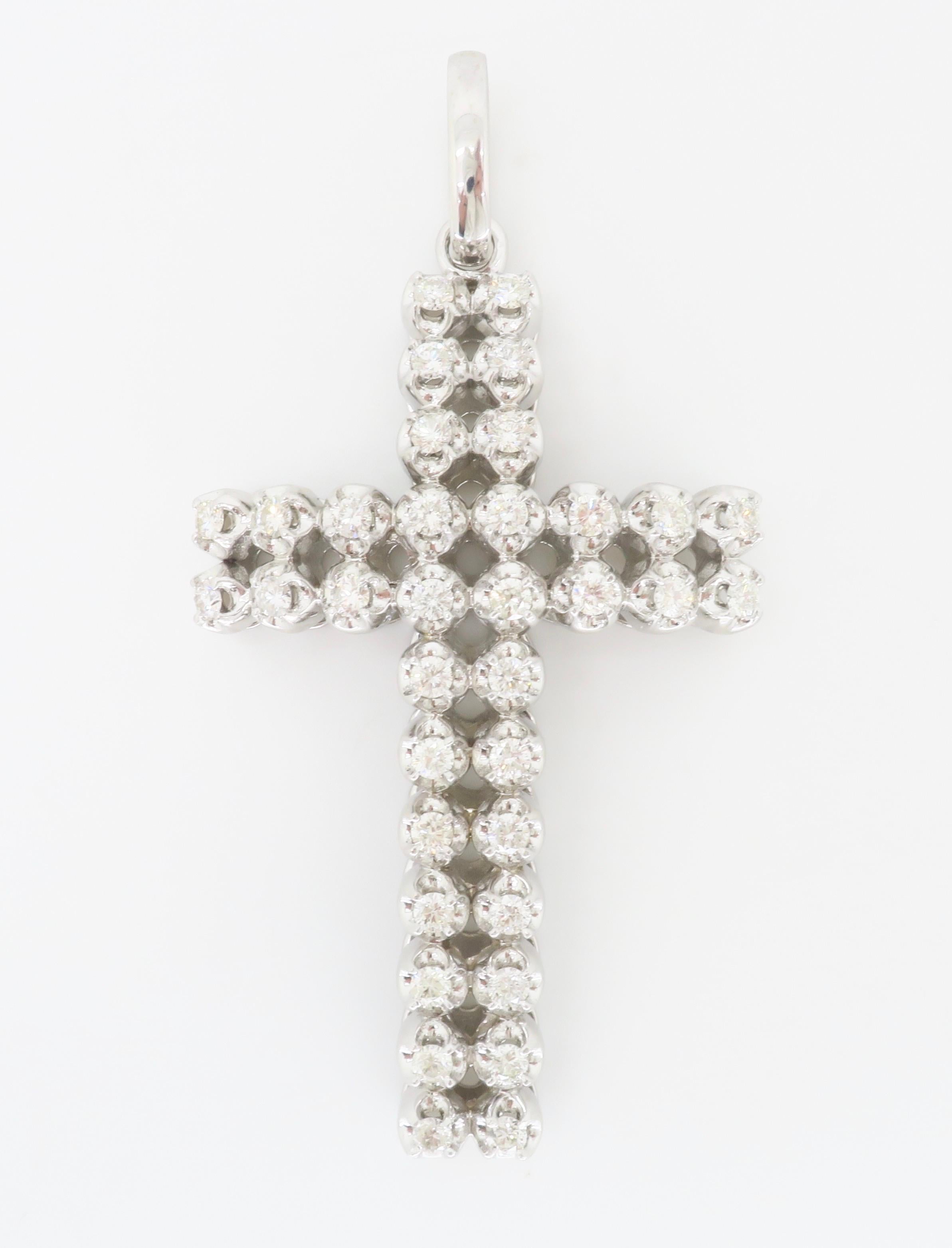 Large 3.80CTW Diamond Cross Pendant made in 14k White Gold  For Sale 6
