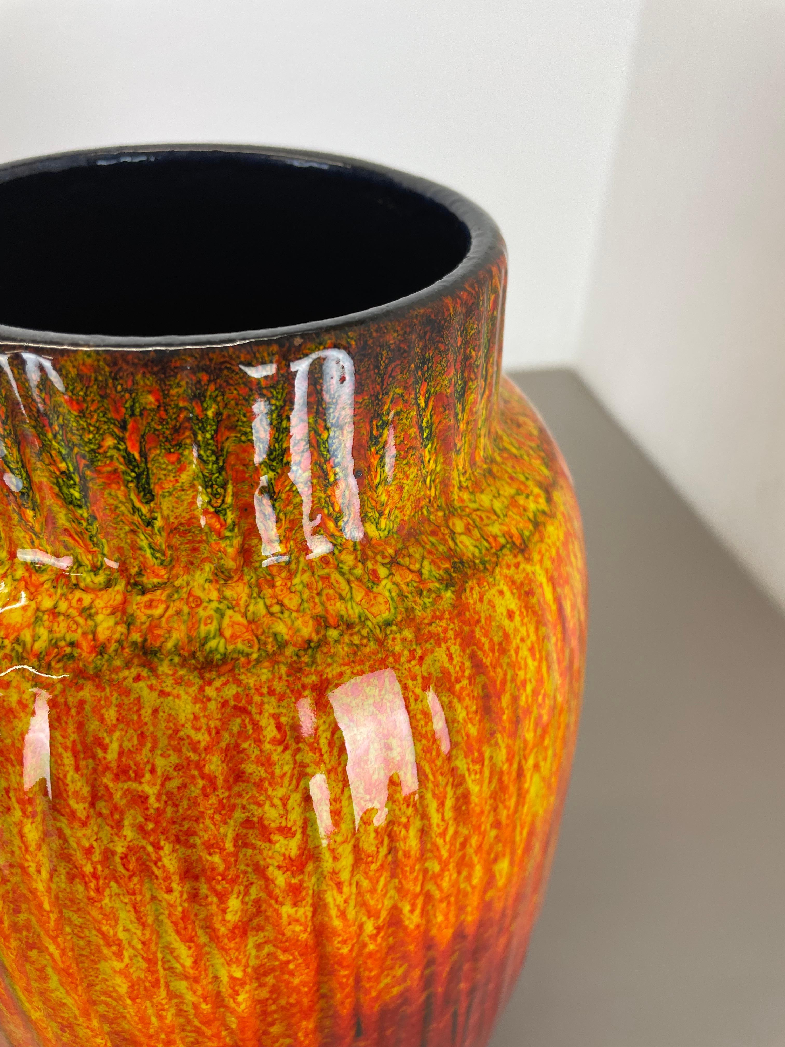 Grande vaso da terra in ceramica grassa Lava 