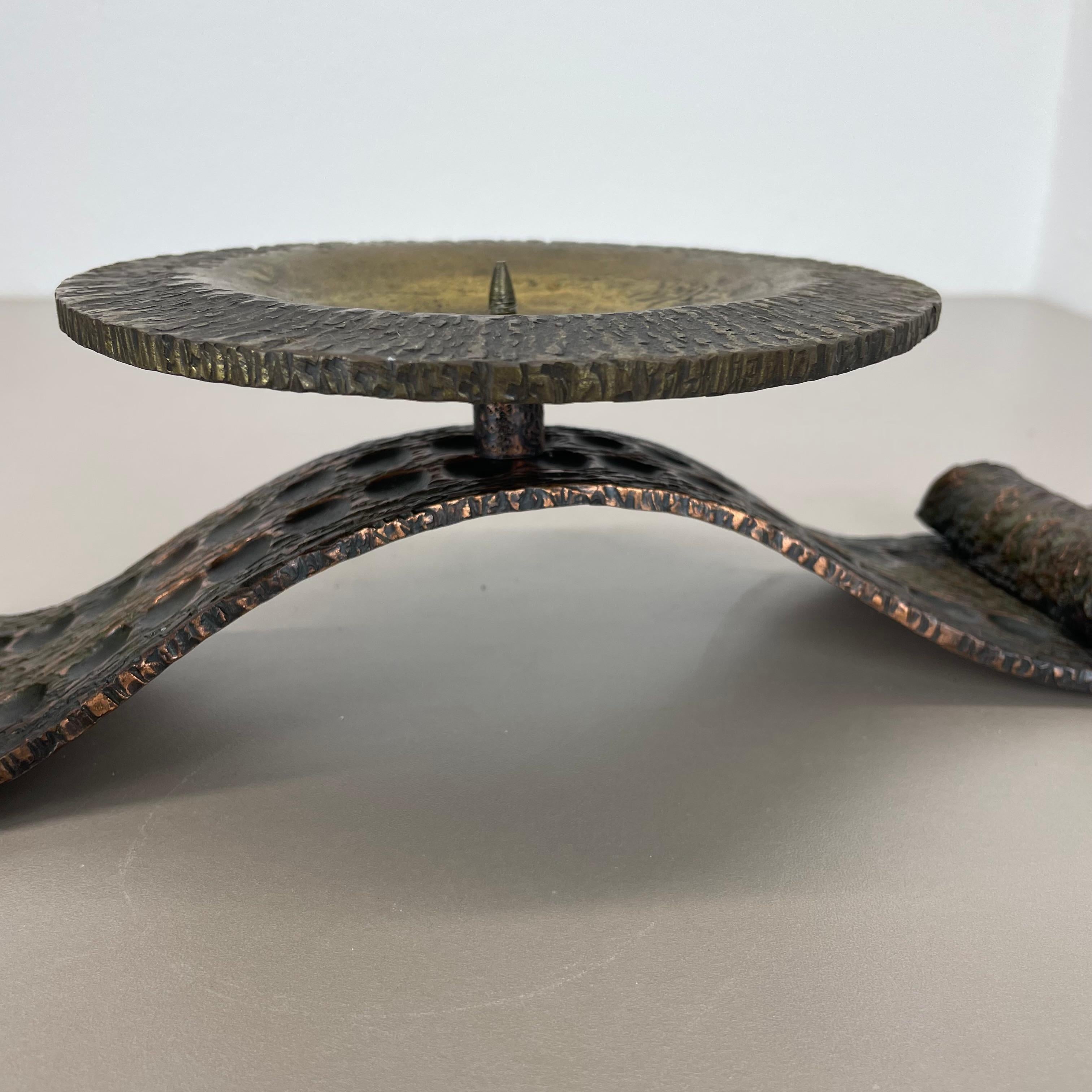large 39cm Sculptural Brutalist Brass and copper Candleholder, France, 1960s For Sale 3