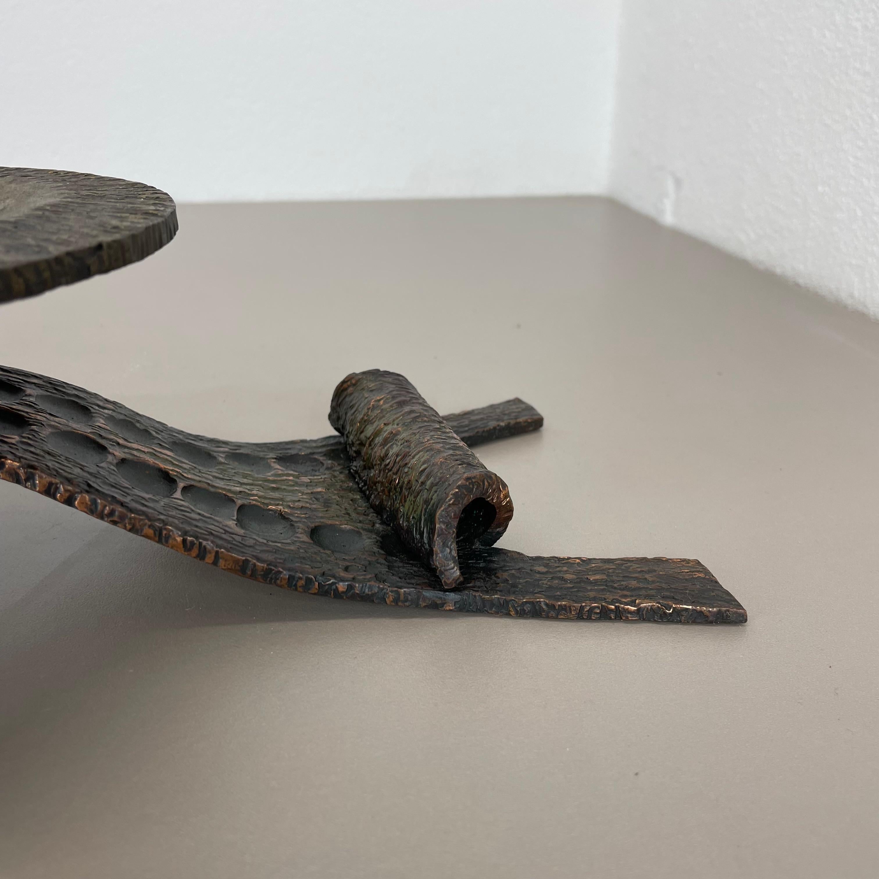 large 39cm Sculptural Brutalist Brass and copper Candleholder, France, 1960s For Sale 4
