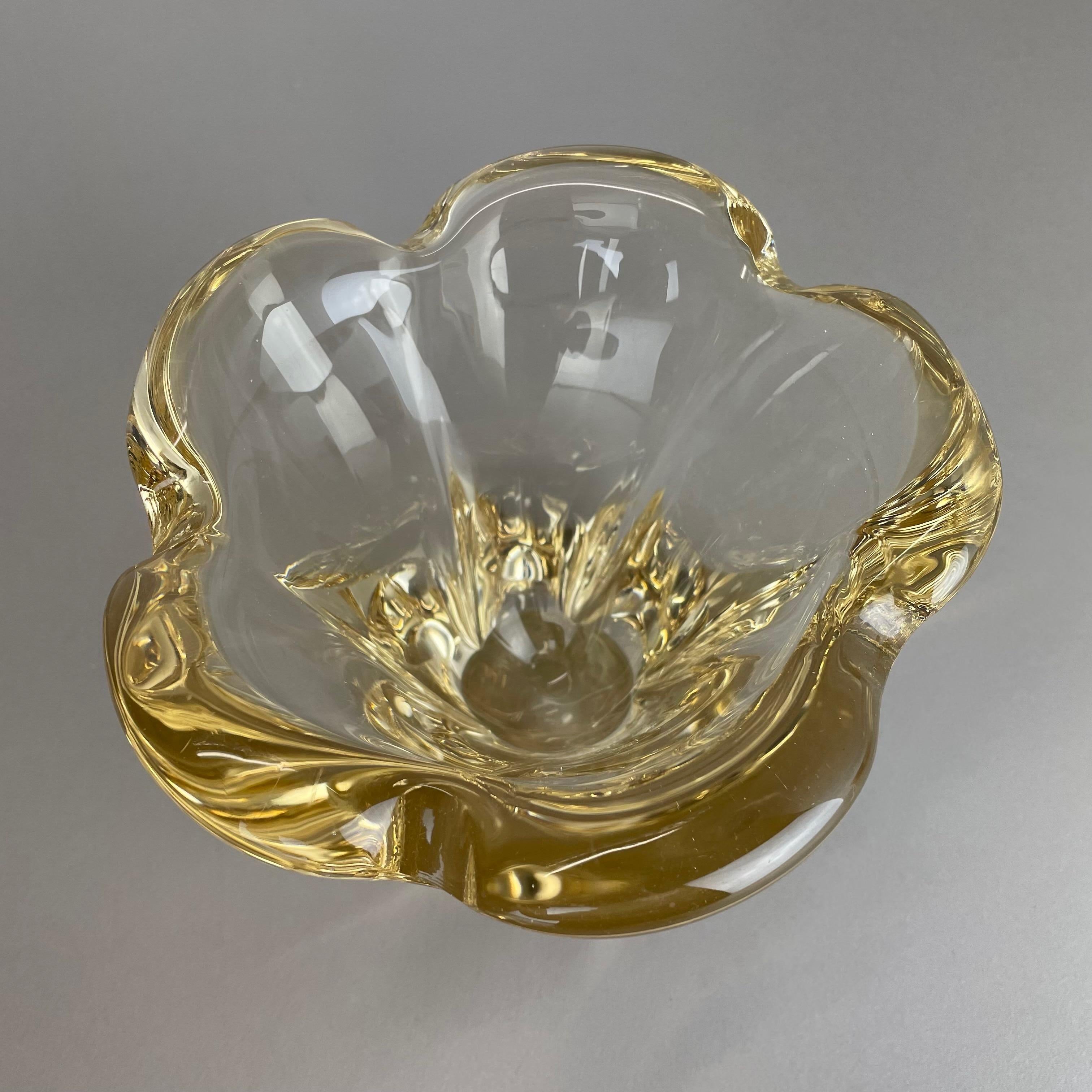 Large 3kg Crystal Glass Centerpiece Shell Bowl by DAUM Nancy, France, 1970s For Sale 3