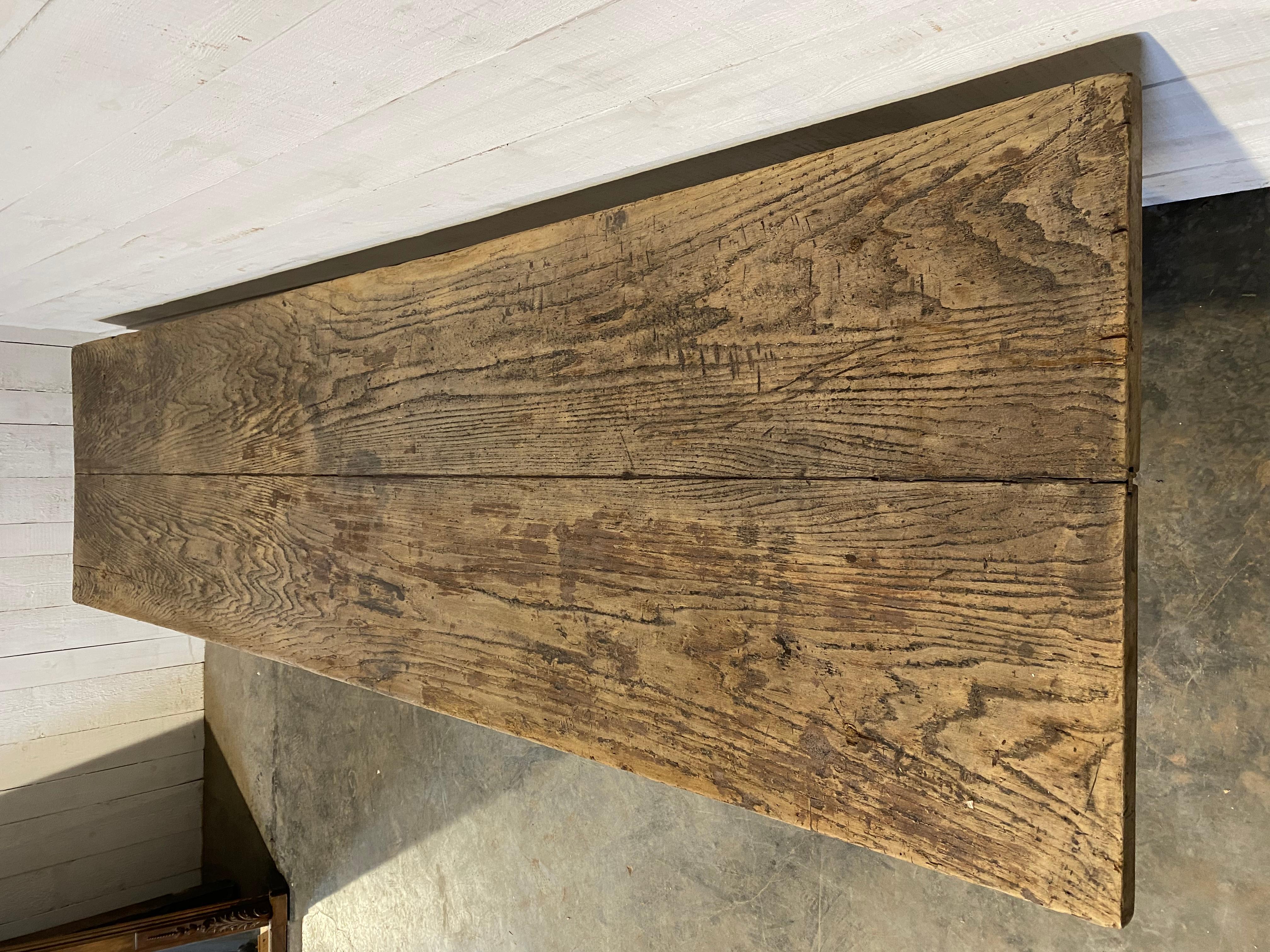 Grande table de salle à manger de style réfectoire français 3M du 18e siècle en vente 10