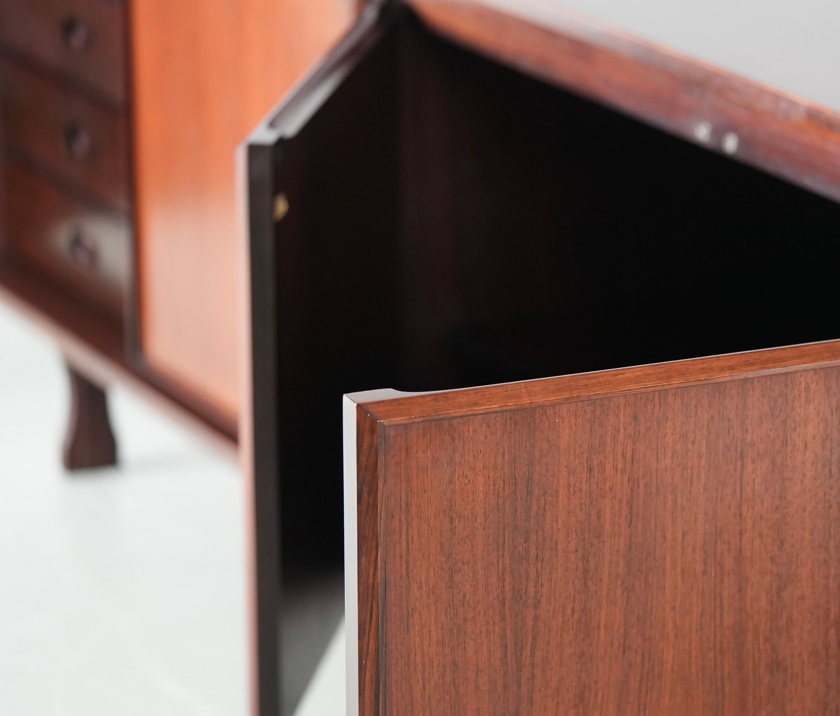 Grande credenza a 4 ante in Oak e Teak, Italia, anni '60 in vendita 4
