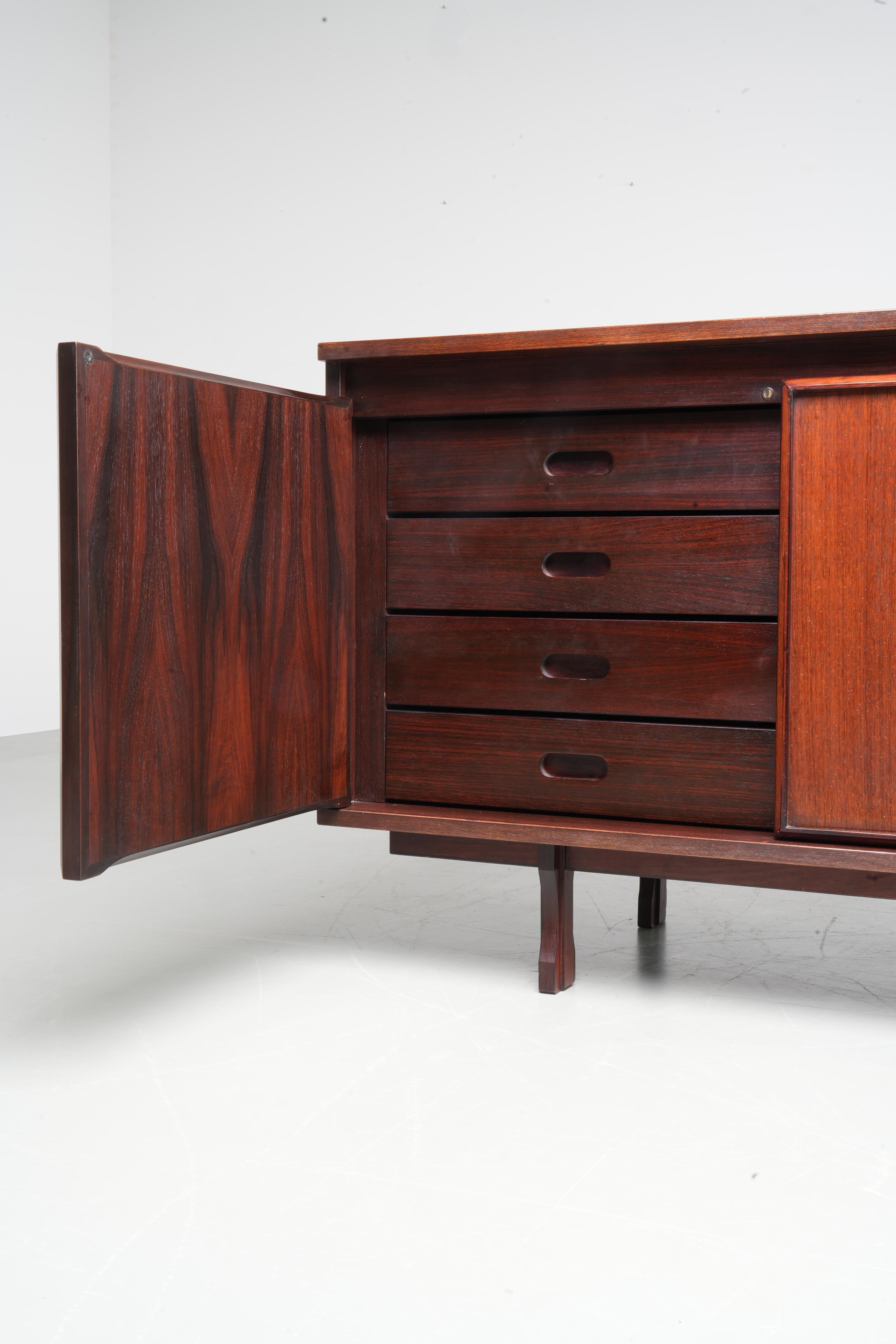 Mid-Century moderno Grande credenza a 4 ante in Oak e Teak, Italia, anni '60 in vendita