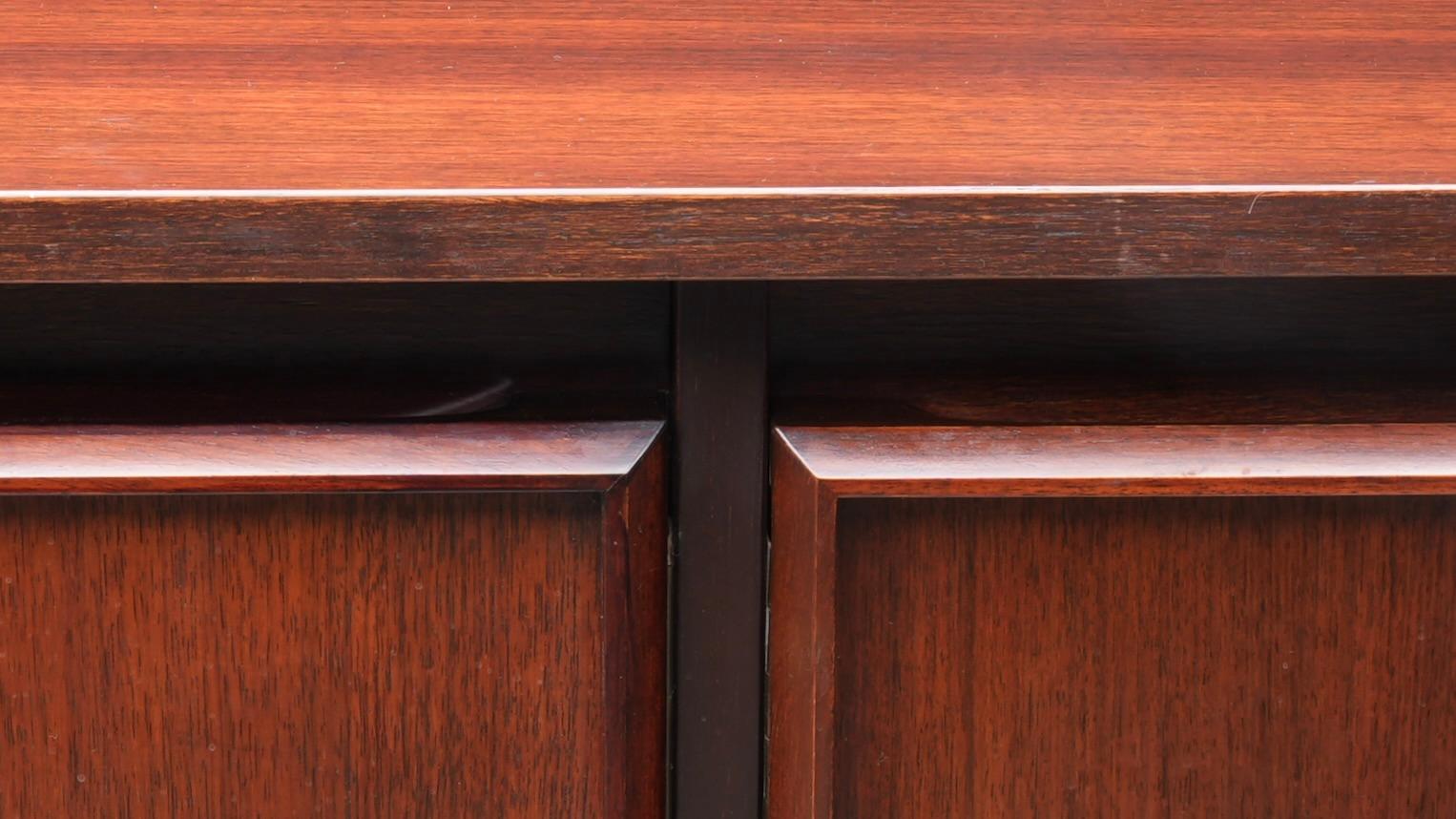 Grande credenza a 4 ante in Oak e Teak, Italia, anni '60 In condizioni buone in vendita a Uithoorn, NL