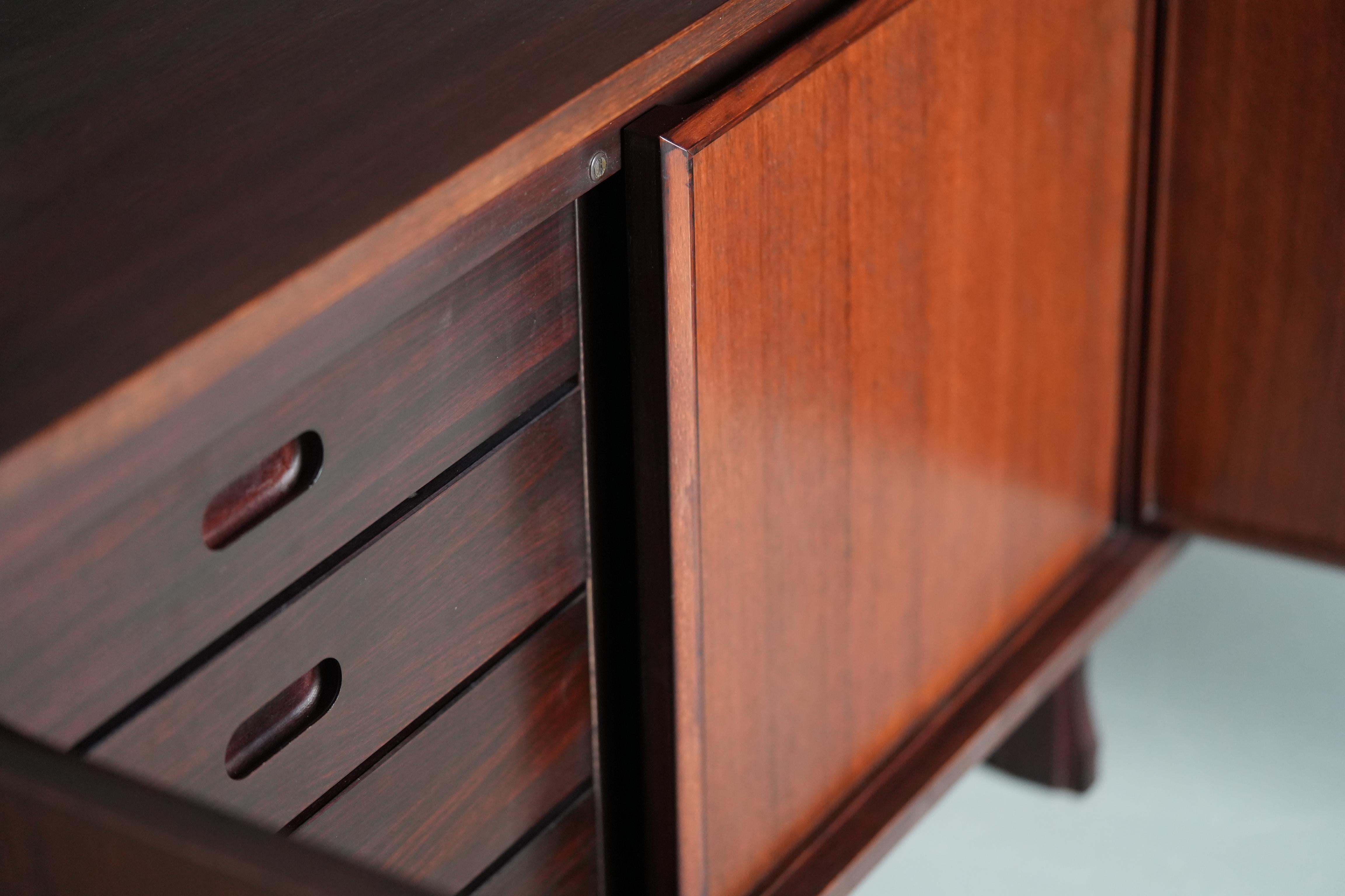 Grande credenza a 4 ante in Oak e Teak, Italia, anni '60 in vendita 3
