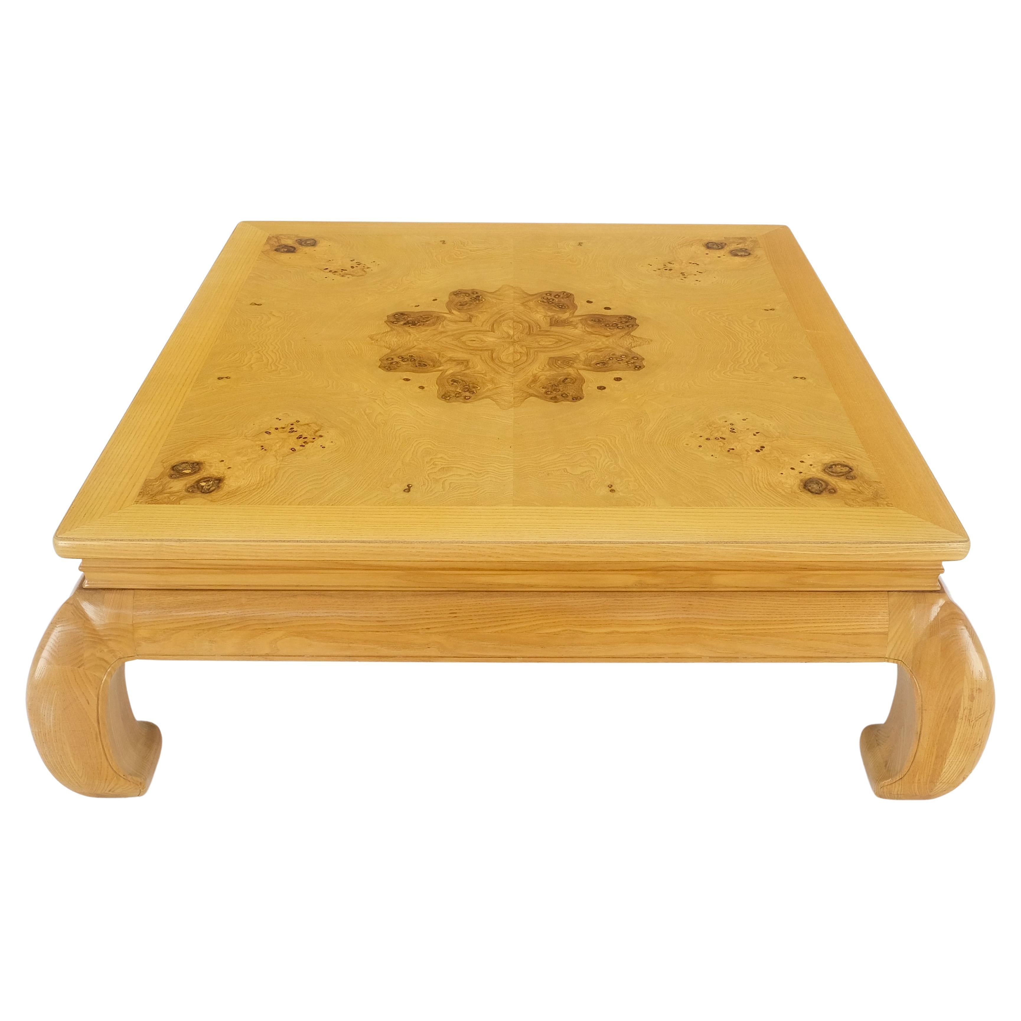 Große 4' Square Burl Wood Top Massive Legs Oriental Chinese Coffee Center Table im Angebot
