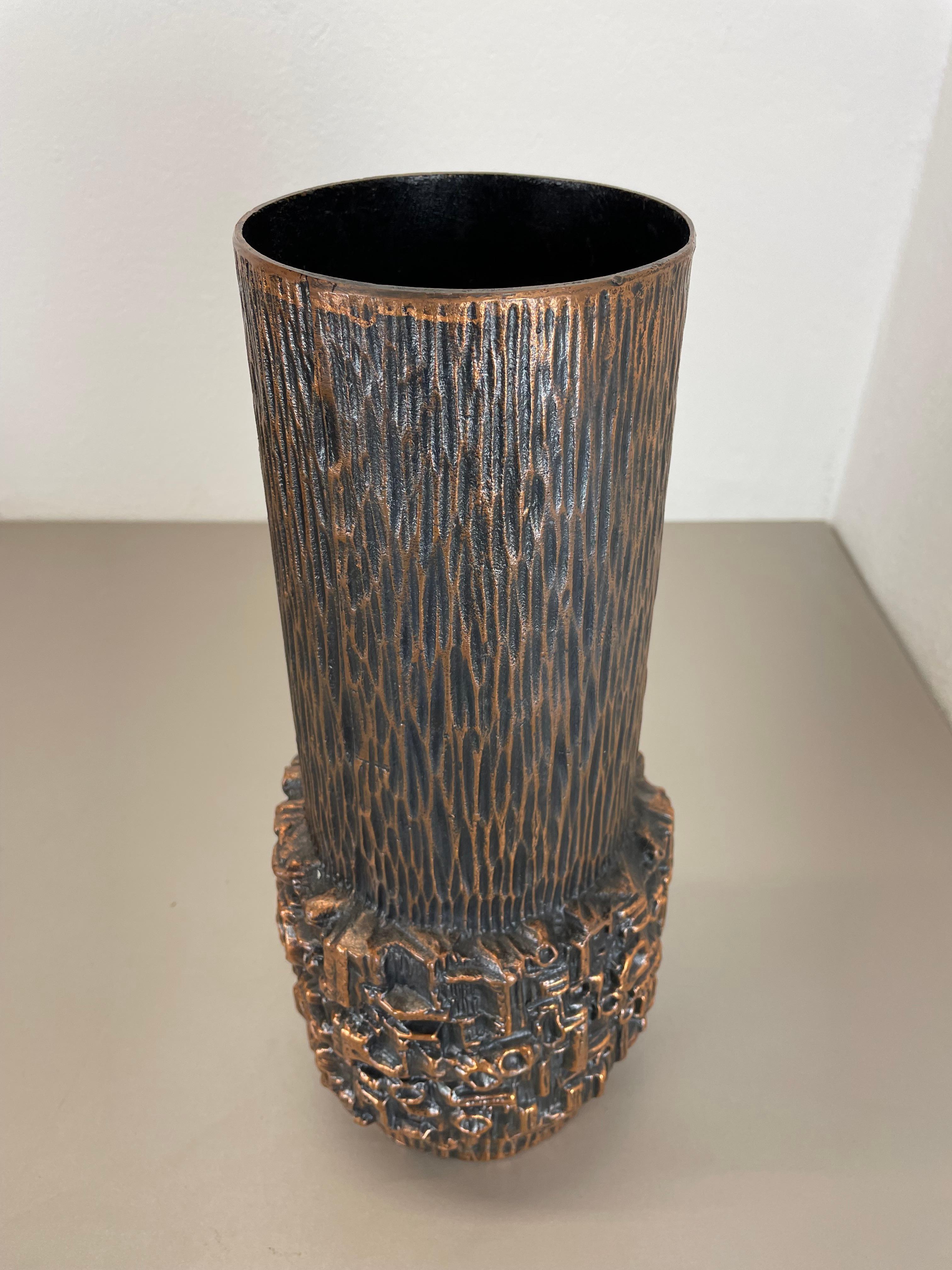 20th Century Large 40cm 6.7kg Modernist Sculptural Brutalist metal Vase, Germany, 1970s For Sale