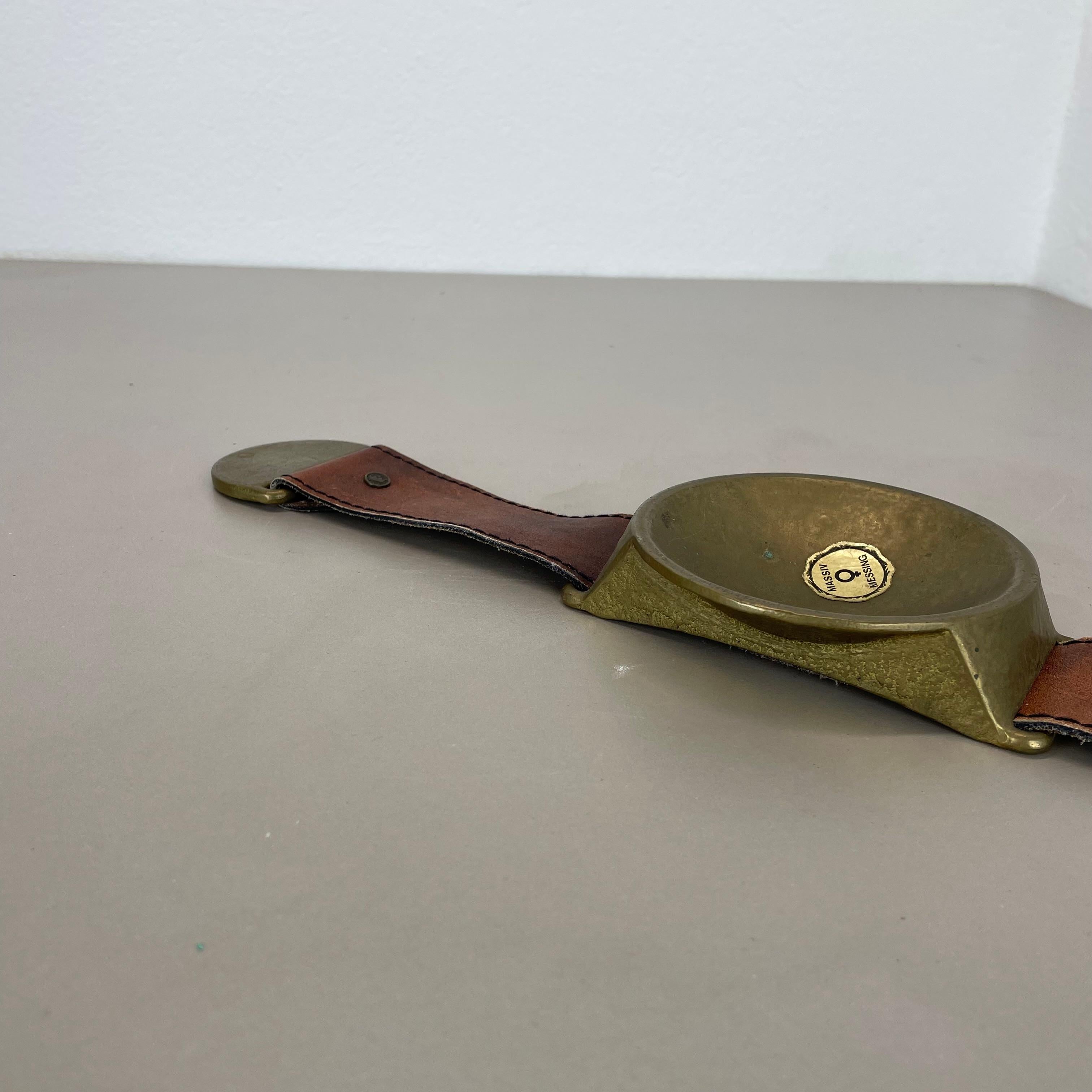 großer 40cm Vintage Auböck Style Messing Aschenbecher Hagenauer Ära, Deutschland, 1970er (Moderne der Mitte des Jahrhunderts) im Angebot