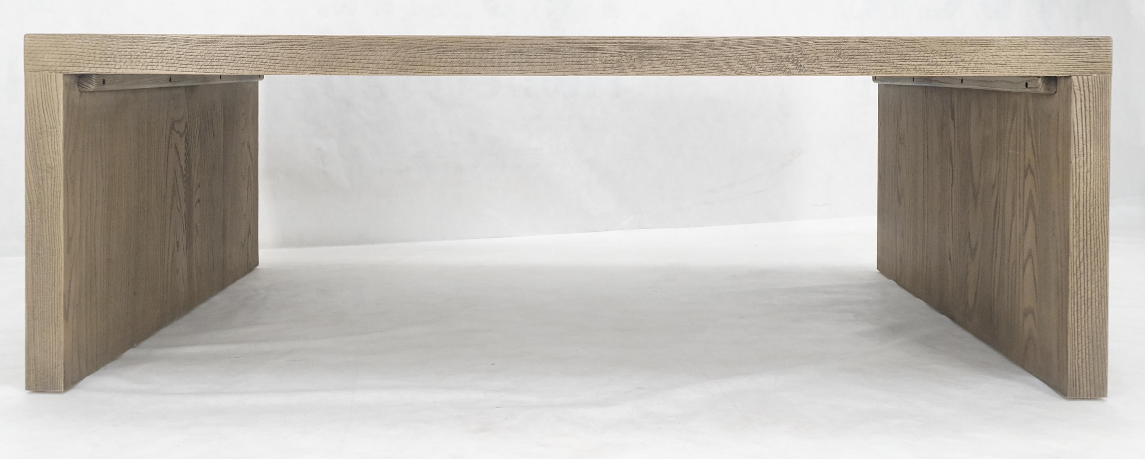 Grande table basse à queue d'aronde 40x60 Rectangle Cerused White Wash Solid Oak MINT ! Bon état - En vente à Rockaway, NJ