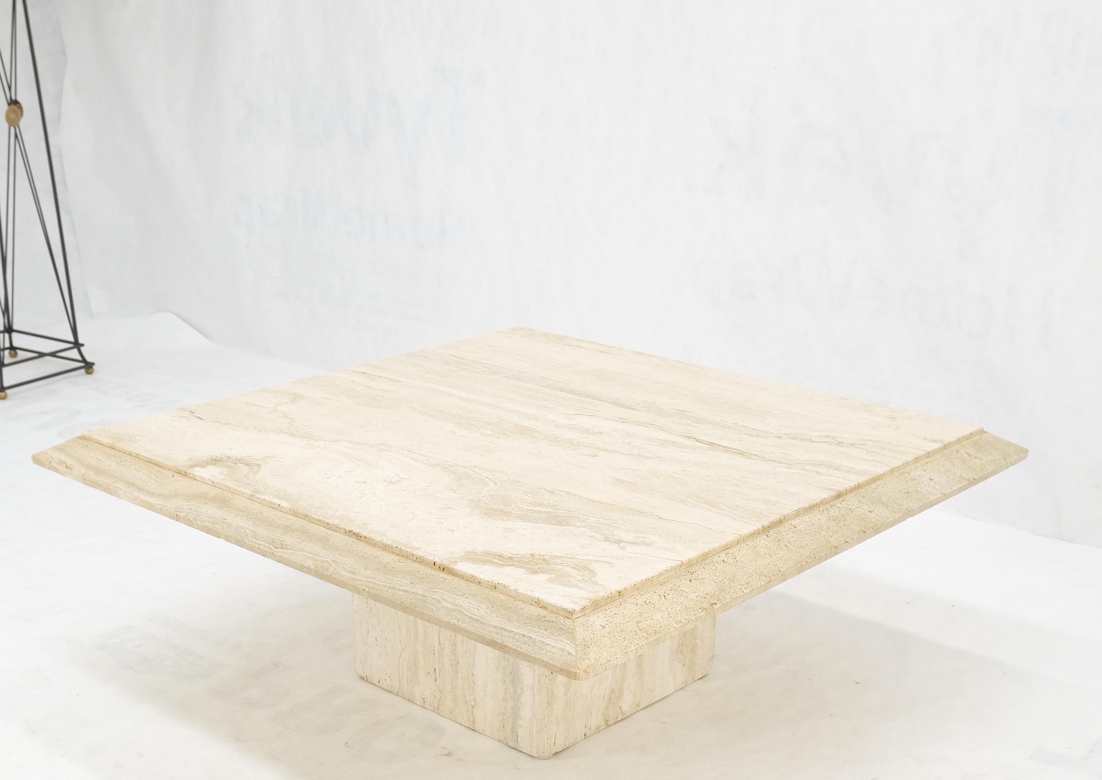Grande table basse carrée italienne mi-siècle moderne à piédestal unique biseauté de 104,14 cm en vente 3