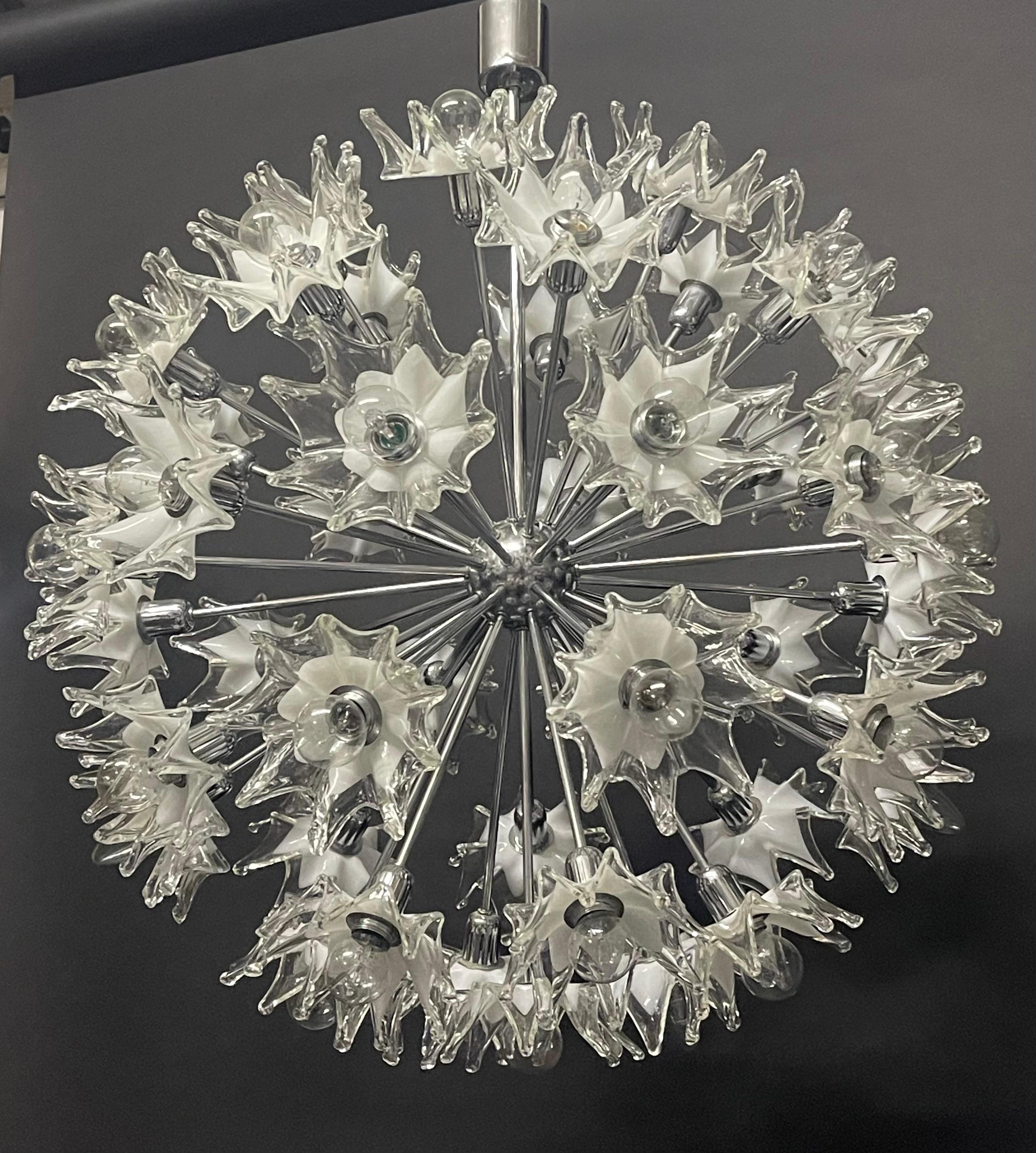 Large 43, Light Murano Spiked Glass Ball Sputnik Chandelier by Mazzega, 1960s For Sale 7