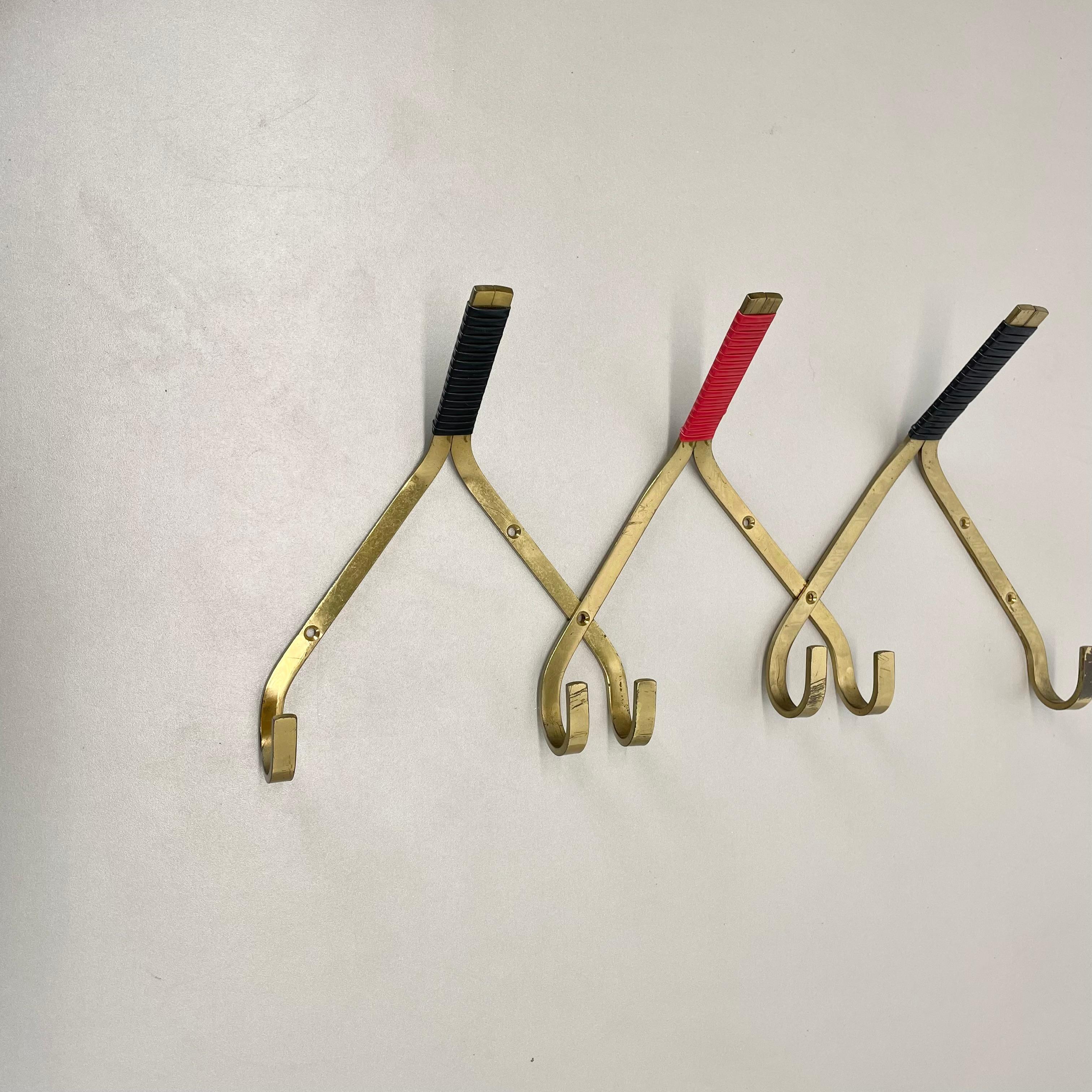 Article:

Auböck Style wardrobe element.


Origin:

France


Age:

1950s


Description:

This original vintage Bauhaus Style wardrobe hook element was produced in the 1950s in France. it consist of 3 element that get stacked on each other to build