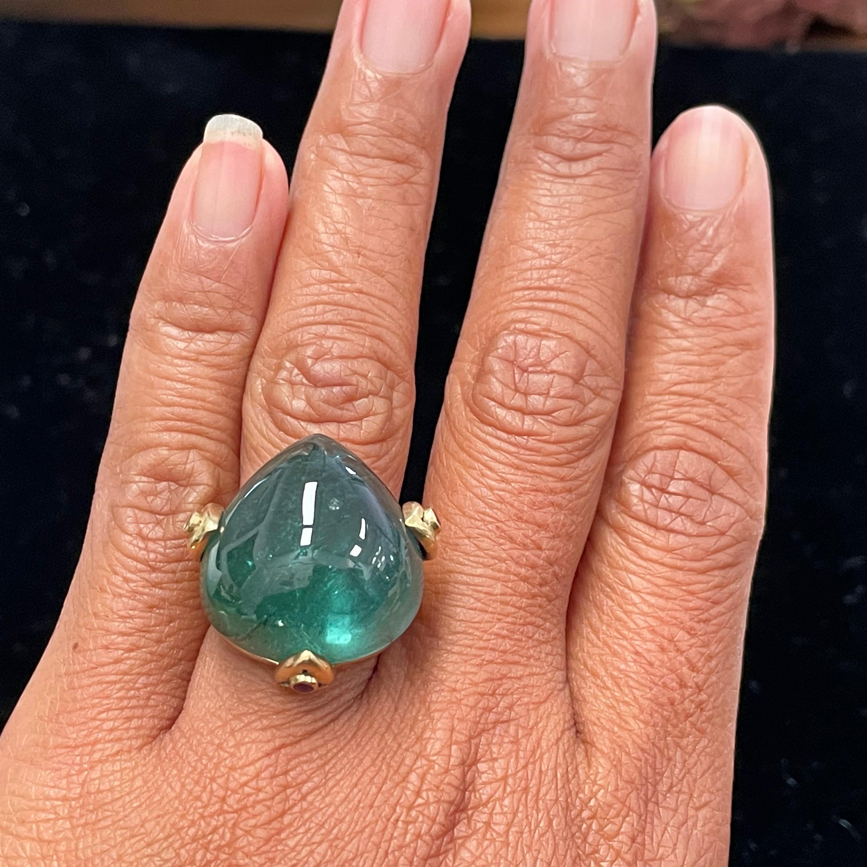 For Sale:  Large 44.8 Carats Blue-Green Indicalite Tourmaline Cabochon Ruby 18K Gold Ring 2