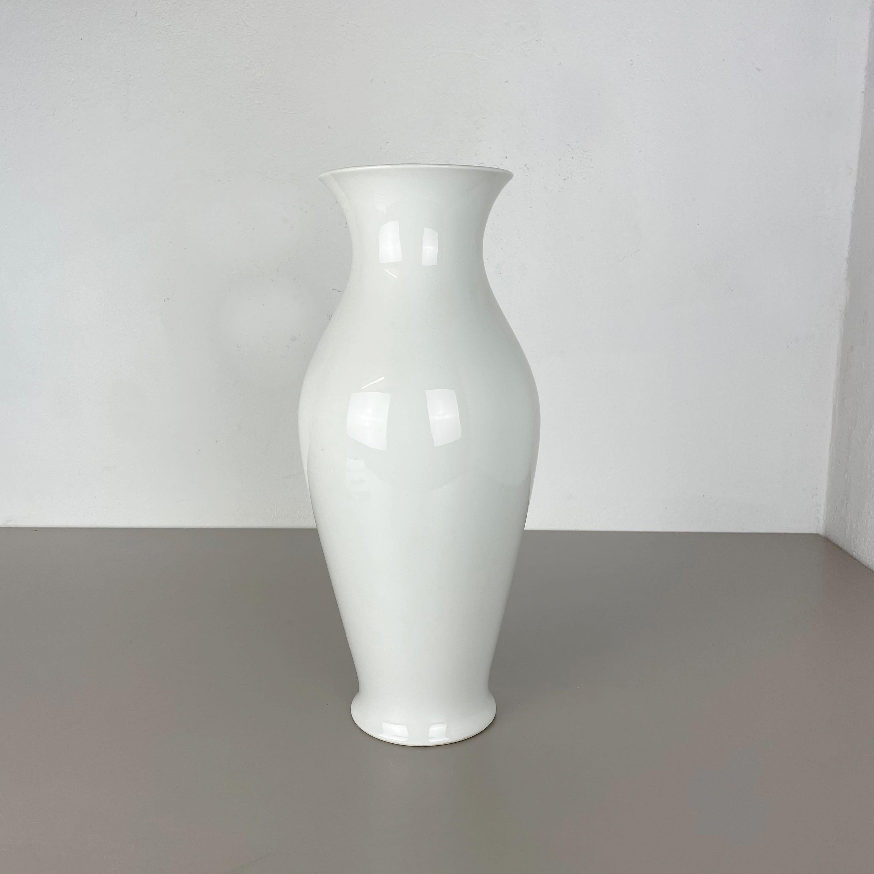 Article:

OP art porcelain vase


Producer:

KPM Berlin Ceramics, Germany


Decade:

1960s



This original vintage OP art vase was produced and designed by KPM Berlin ceramics in the 1960s in Germany. It is made of porcelain with a