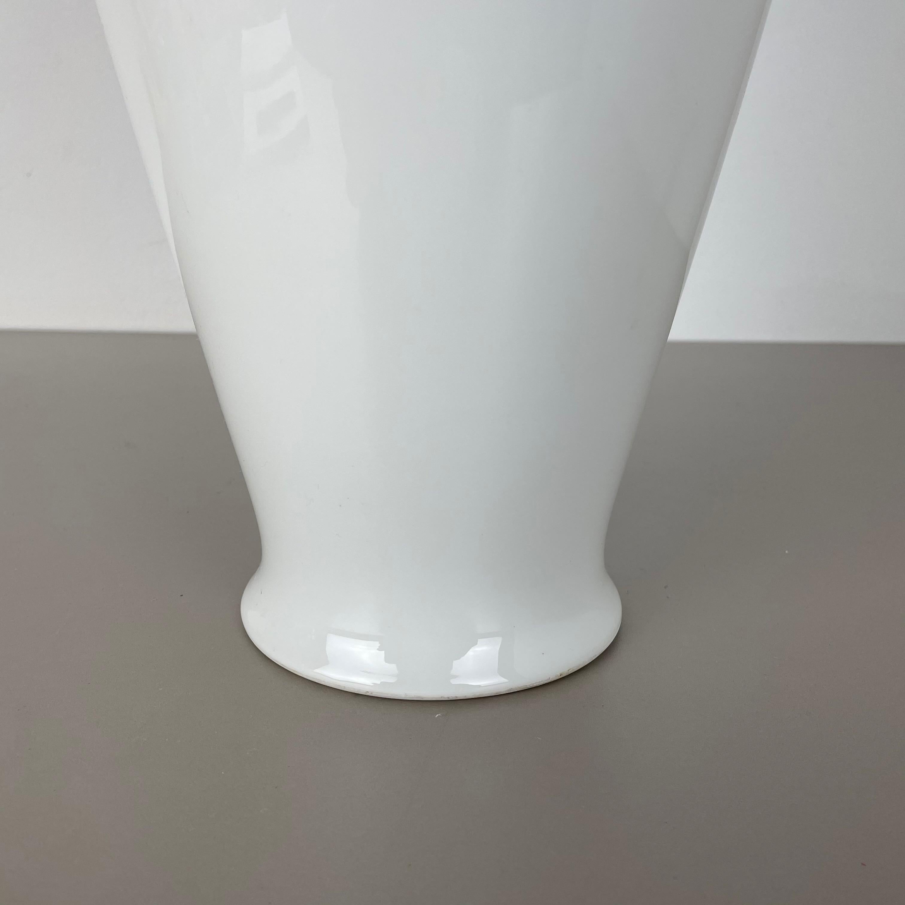 Large Op Art Vase Porcelain German Vase by KPM Berlin Ceramics, Germany, 1960 In Good Condition In Kirchlengern, DE