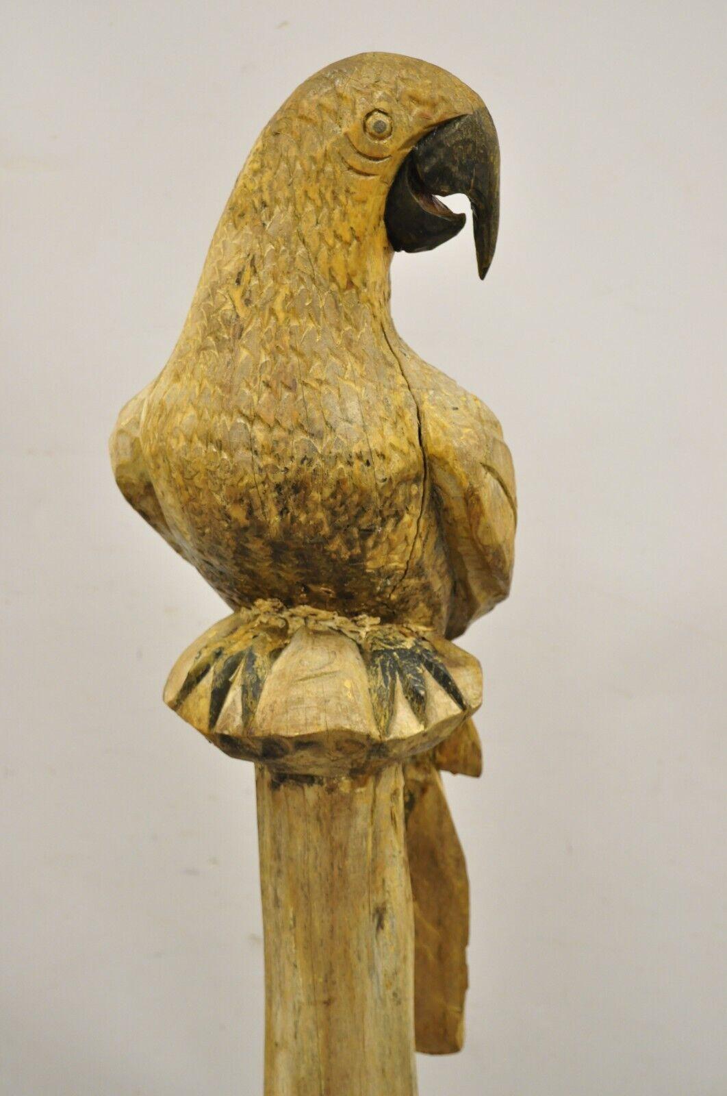 Grande statue d'oiseau percé de perroquet vintage en bois sculpté de 46 pouces en vente 2