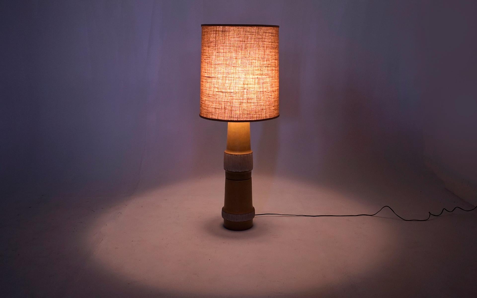 Large Jane & Gordon Martz Ceramic Table / Floor Lamp, Completely Original For Sale 2