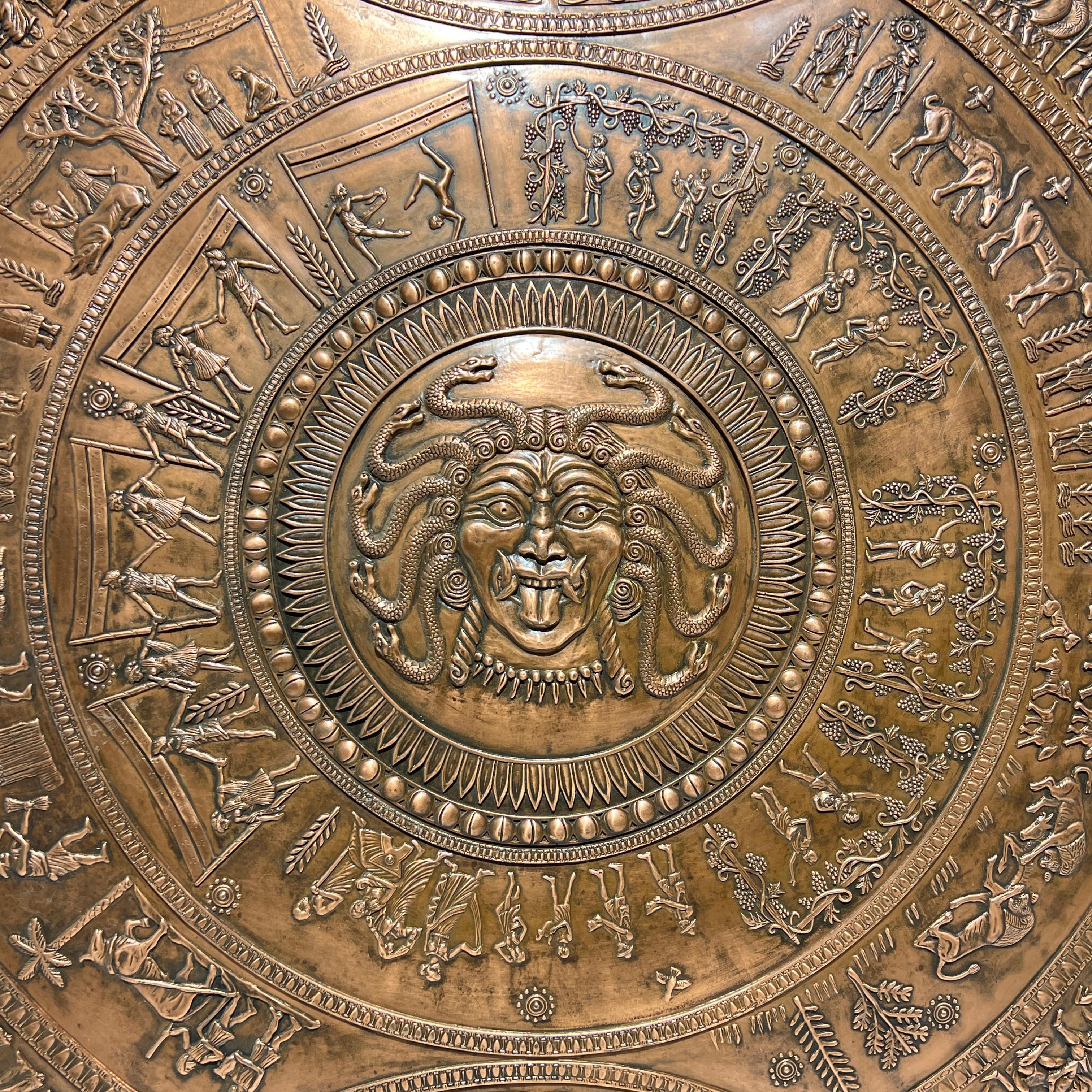 Große 48-Zoll-Kupfer-Plakette nach Alexander dem Großen Schild (Gegossen) im Angebot