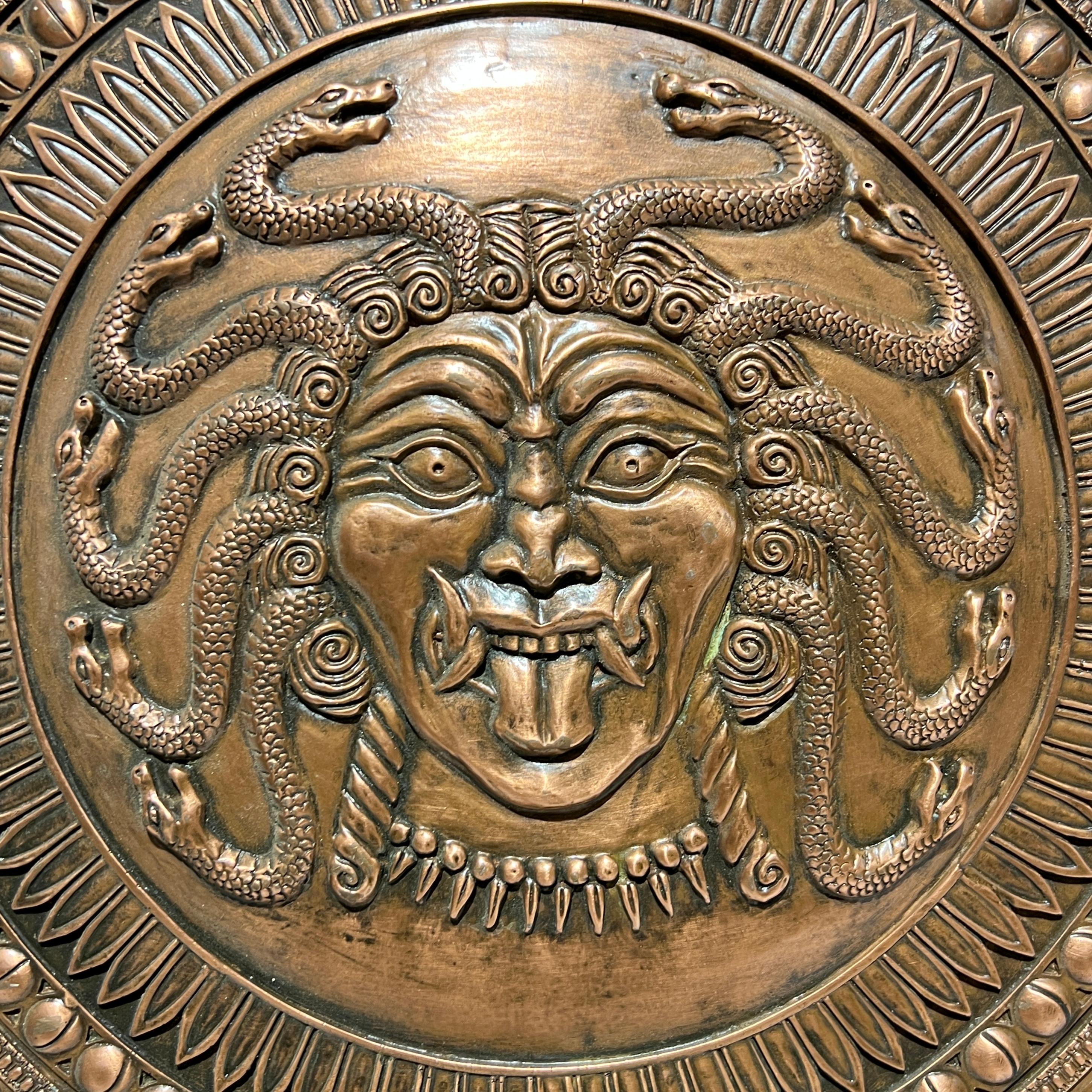 Große 48-Zoll-Kupfer-Plakette nach Alexander dem Großen Schild im Zustand „Gut“ im Angebot in New York, NY